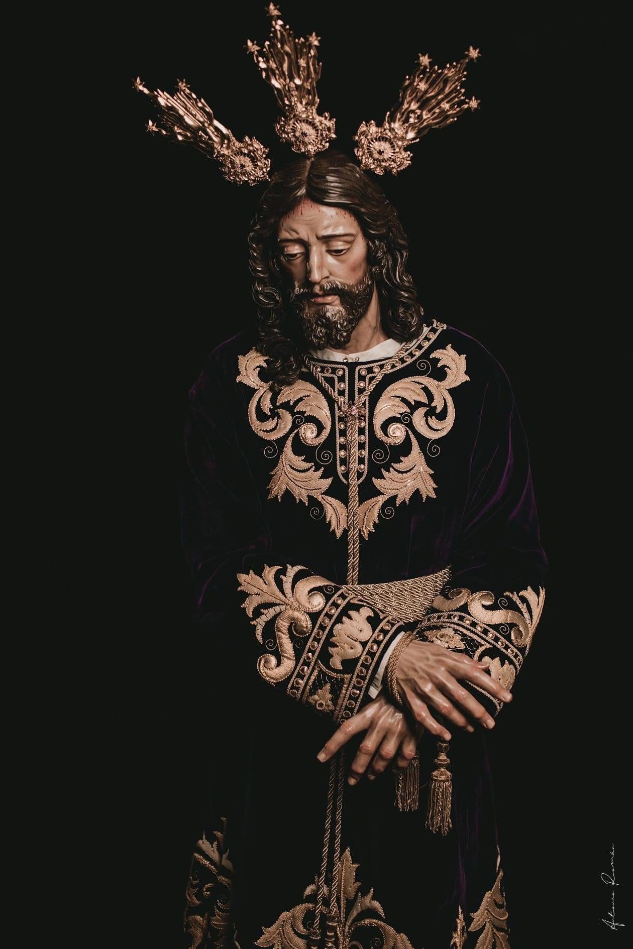 Pasión de cuerpo entero.  ANTONIO ROMÁN 