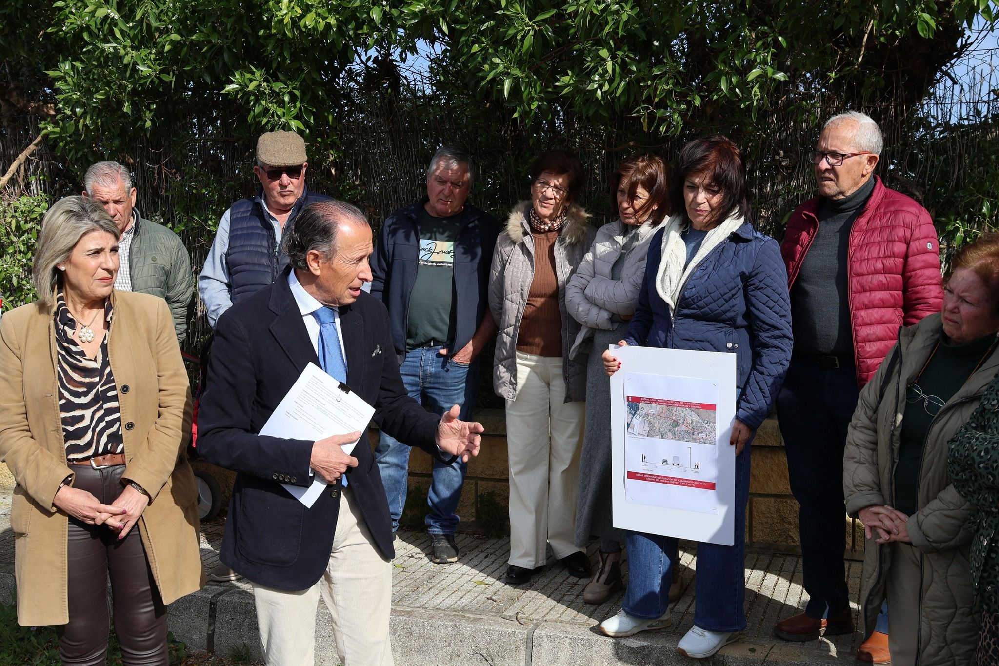 El Ayuntamiento ejecutará en las próximas semanas el asfaltado y alumbrado de la carretera de Molino Nuevo en Chiclana.