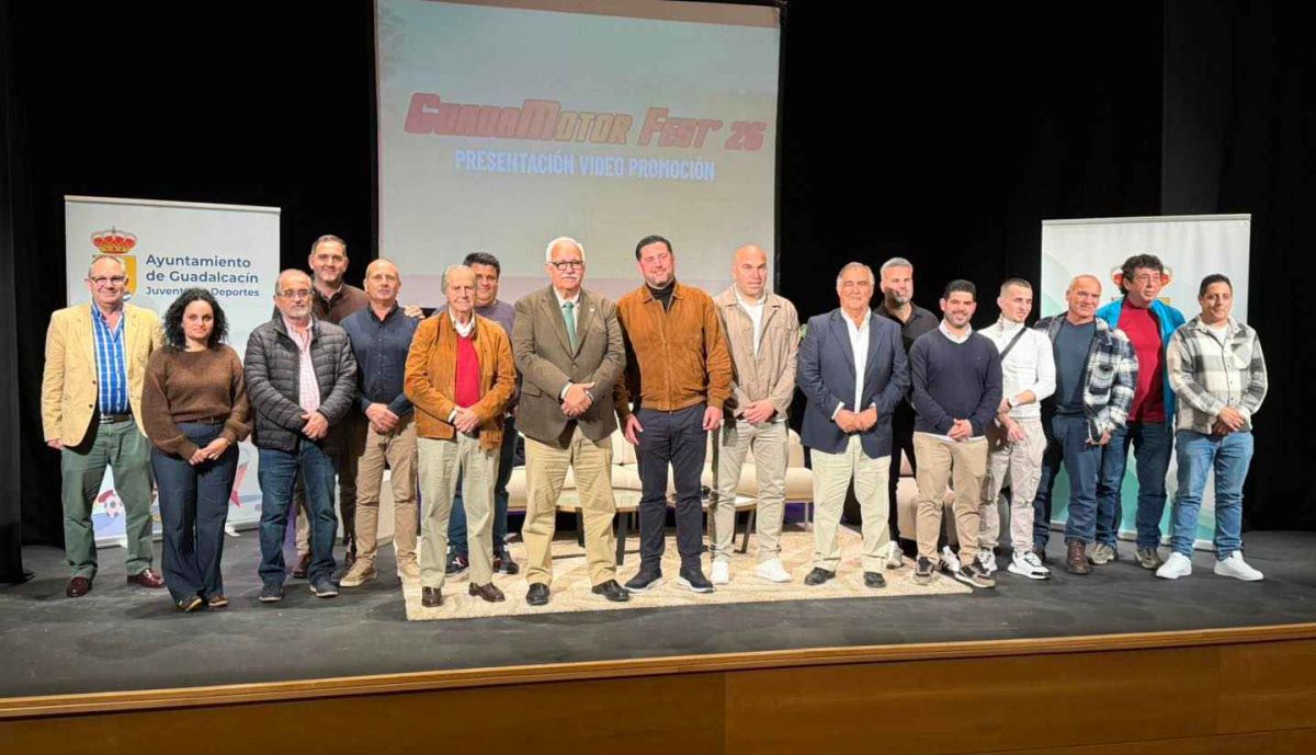 Foto de familia tras la presentación del vídeo promocional del GuadaMotor Fest