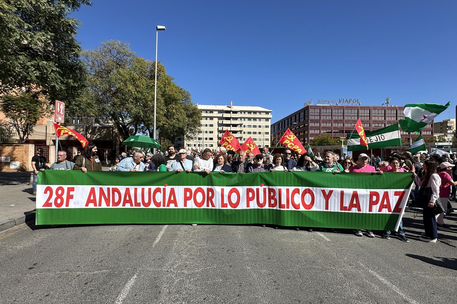 Manifestación de la izquierda por los servicios públicos. Manifestación de la izquierda por los servicios públicos.