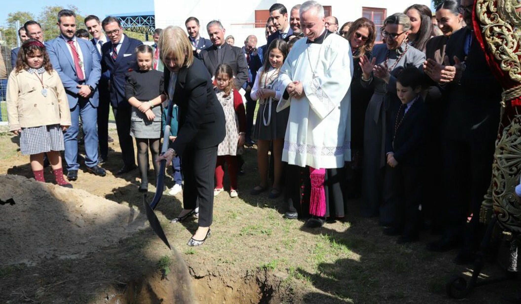 Acto de colocación de la primera piedra de la Casa Hermandad del Soberano Poder en Jerez