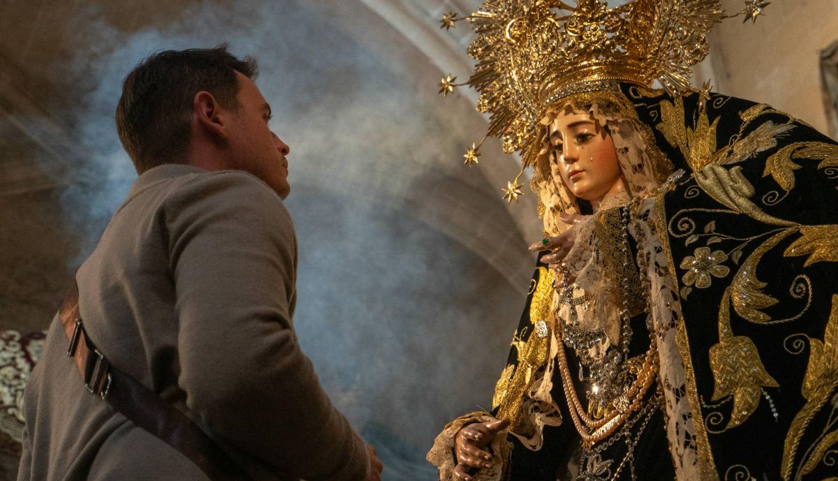 La Virgen del Socorro, de la Hermandad de la Viga, copatrona de Jerez, en la Catedral. 
