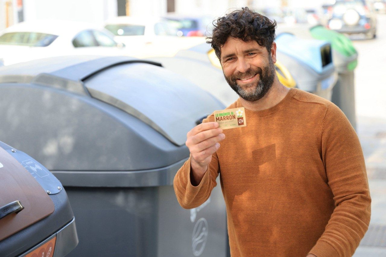 Chiclana incorpora el contenedor marrón.