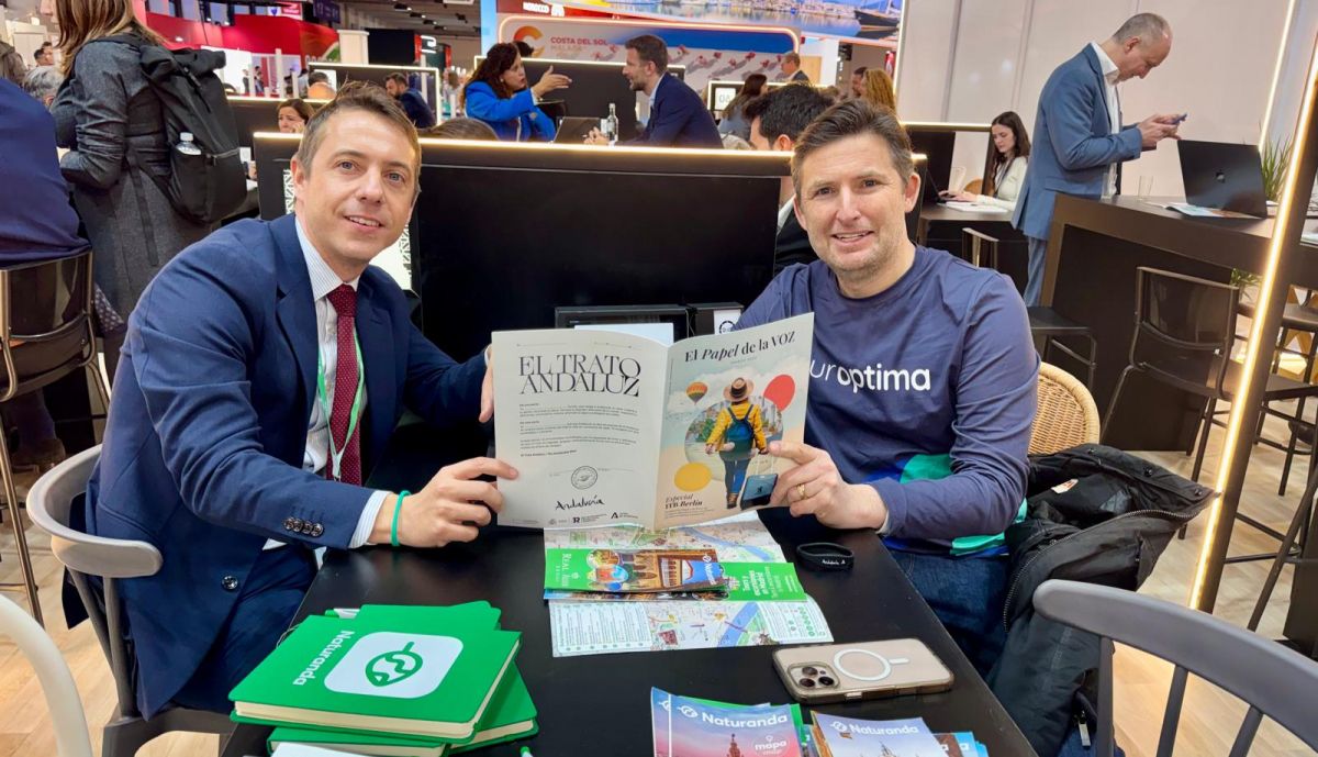 Carlos Pérez de la empresa Naturanda junto a José Halpern Chief Commercial Offices Touroptima