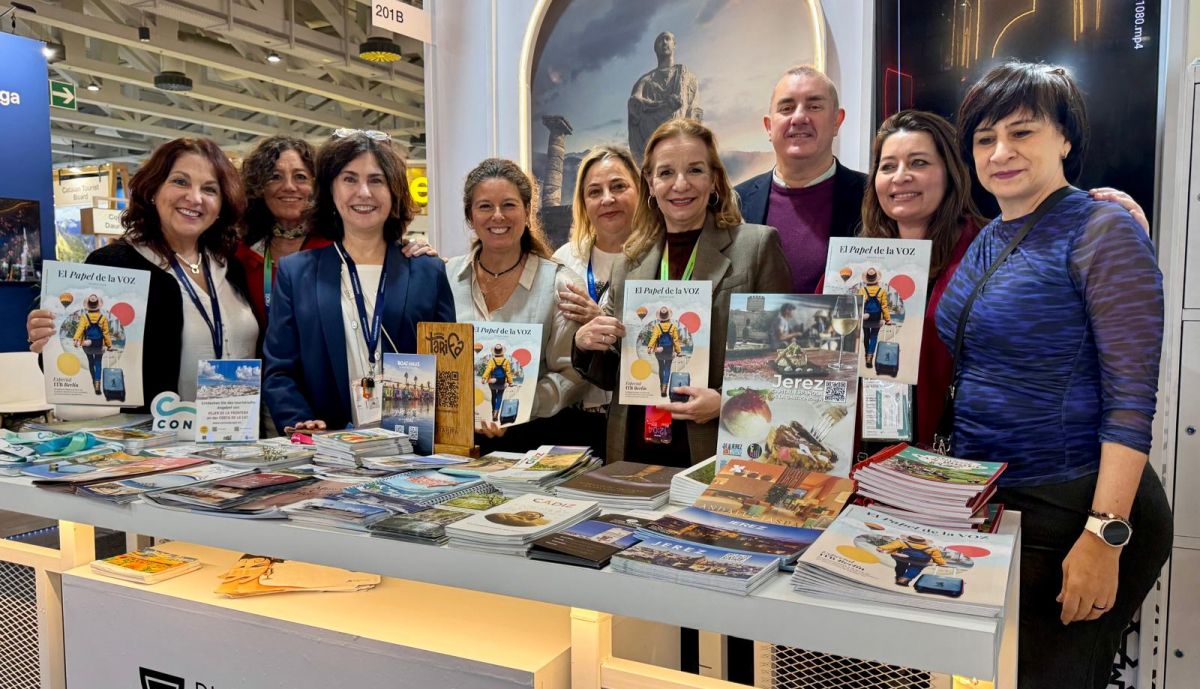 Miriam Carrión, directora técnica del Patronato de Turismo Diputacion de Cádiz junto a técnicos de Dipu Cádiz,de Chiclana, Conil, Vejer, San Roque, La Línea y Tarifa