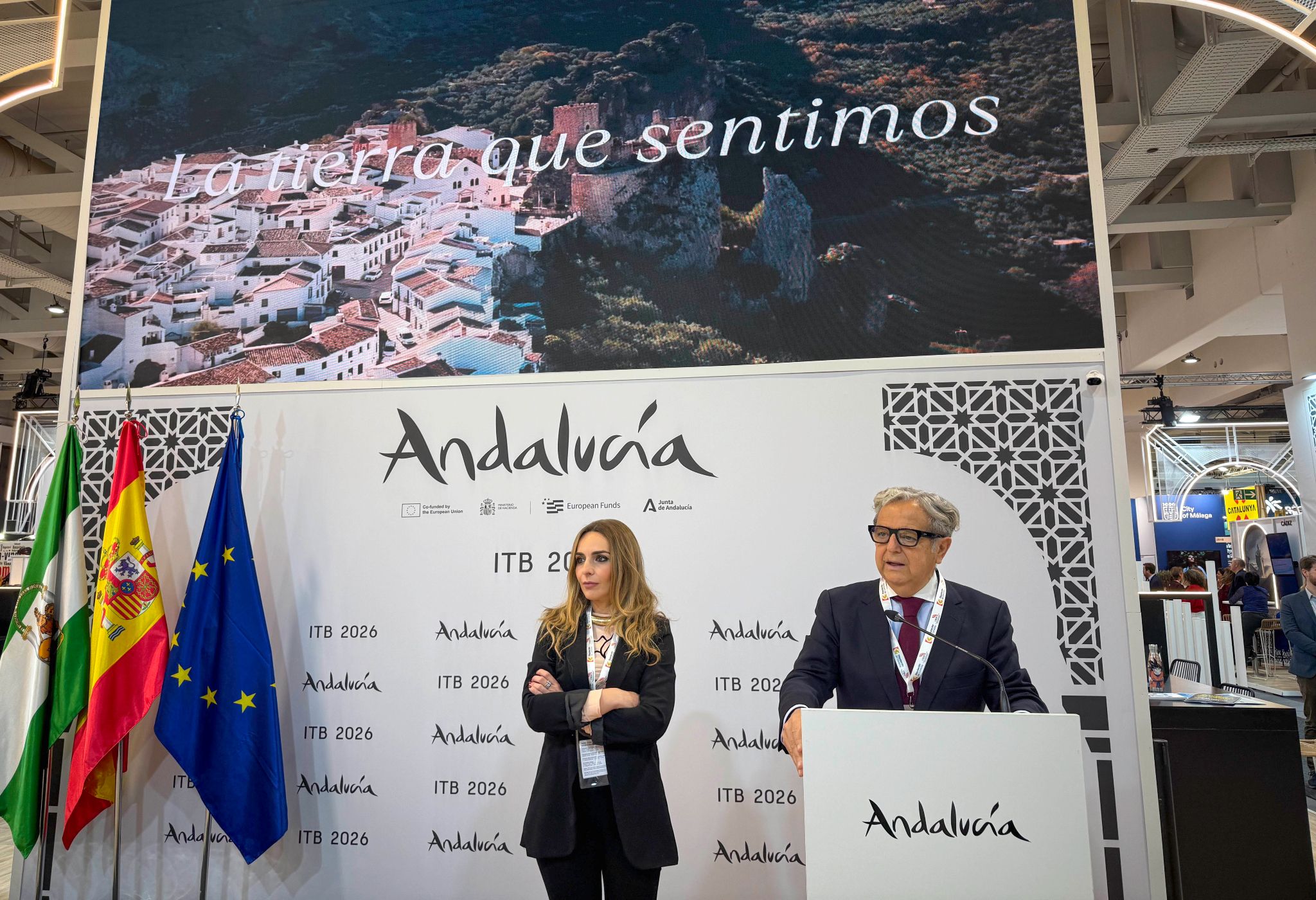 El presidente de la Diputación de Córdoba, Salvador Fuentes, y Narcisa Ruiz, diputada de Turismo.