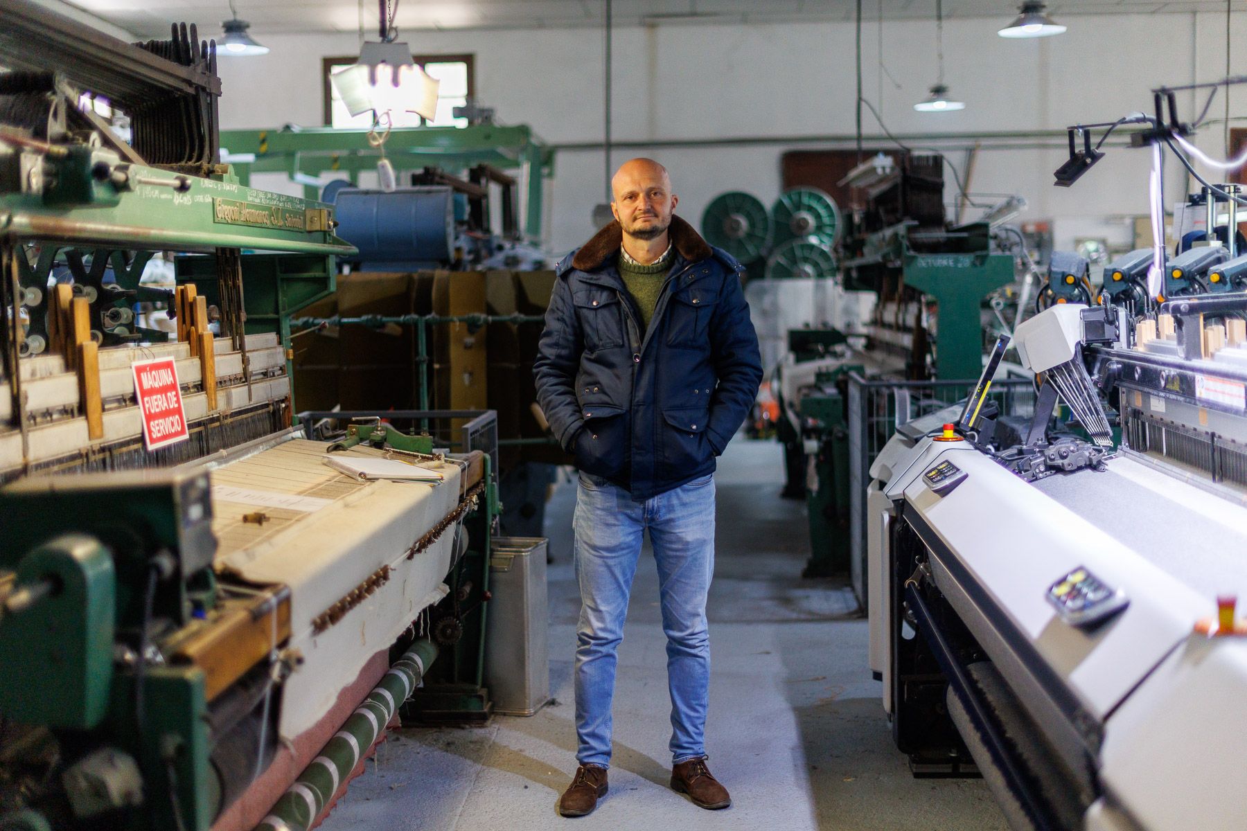 Mario Sánchez, cuarta generación de Mantas de Grazalema, la única fábrica que se mantiene en el pueblo. Mario Sánchez, cuarta generación de Mantas de Grazalema, la única fábrica que se mantiene en el pueblo.