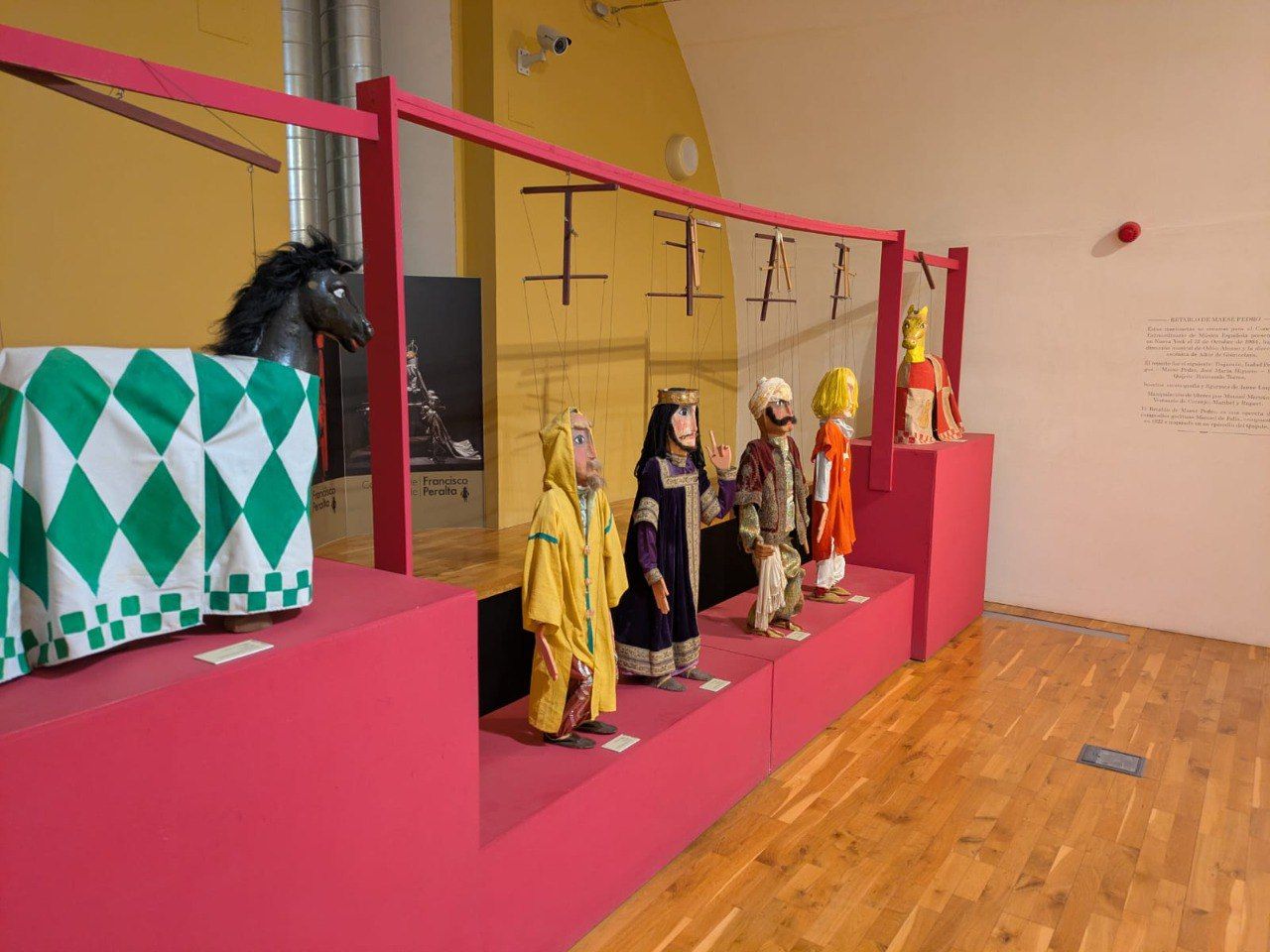 Este museo de Cádiz va a ser sometido a una profunda intervención: cierra por obras de mejora y restauración. En la imagen, Retablo de Maese Pedro.