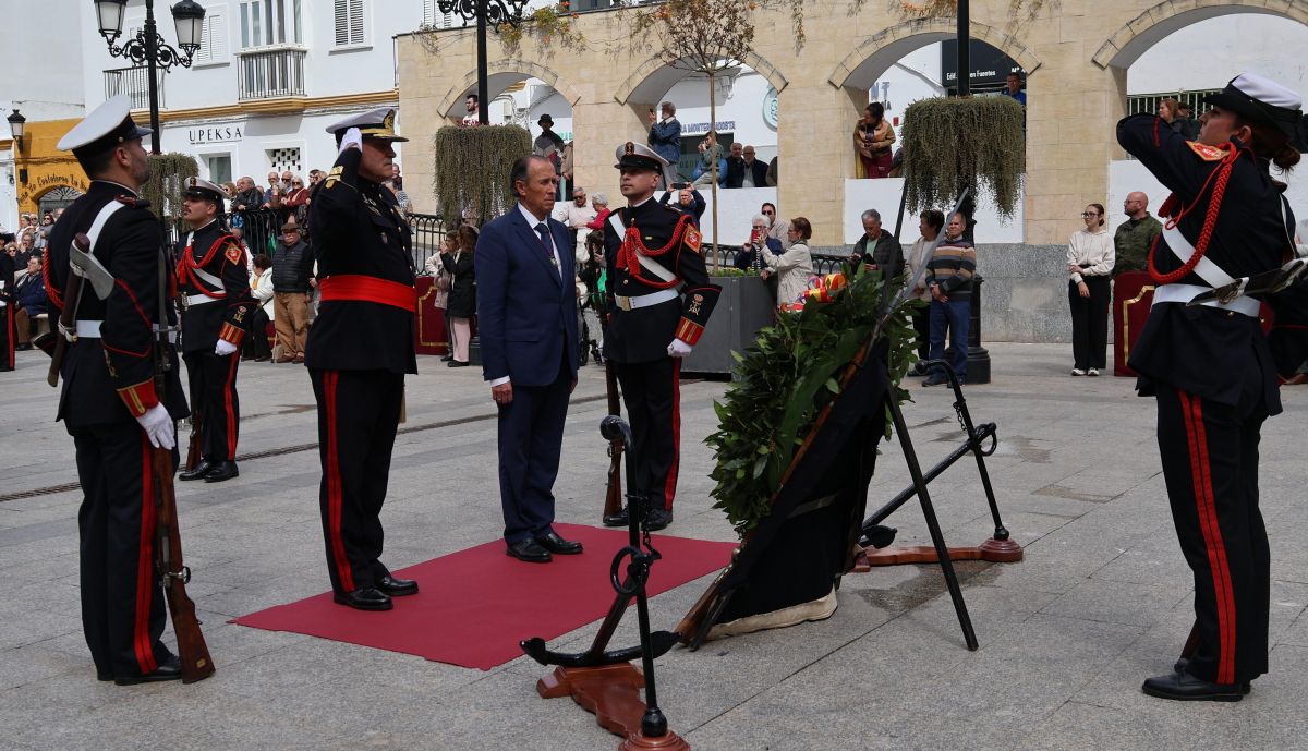 Militares y civiles conmemoral el episodio histórico.