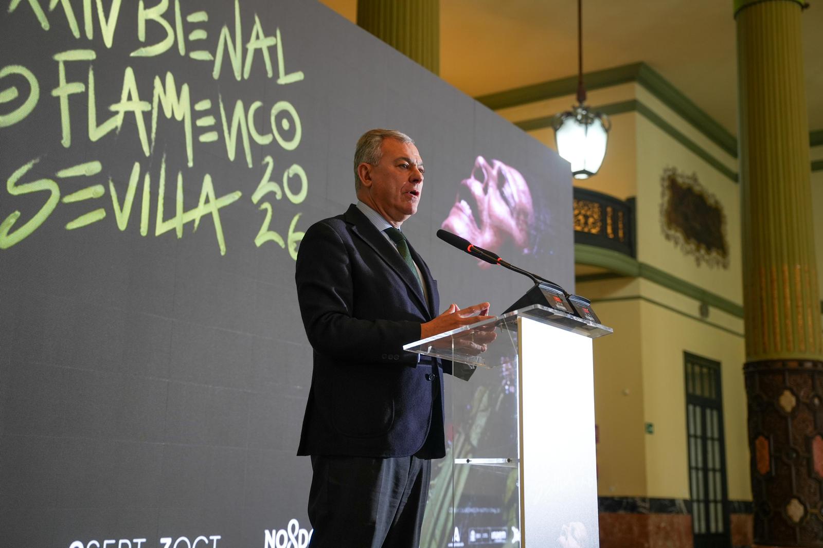 José Luis Sanz, durante la presentación de la Bienal, que llevará a promocionar en Nueva York.