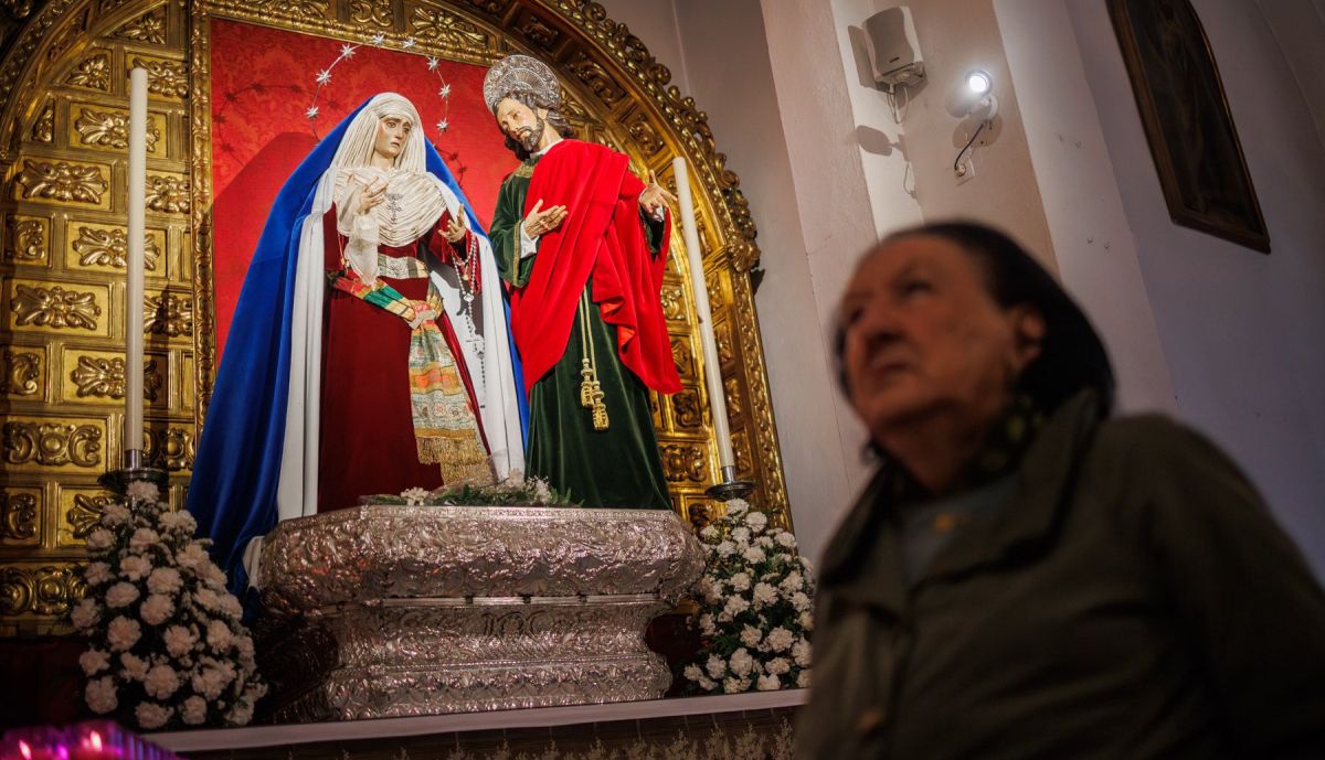 PAQUI CORTIJO CAMARERA VIRGEN ESPERANZA DE LA YEDRA 5