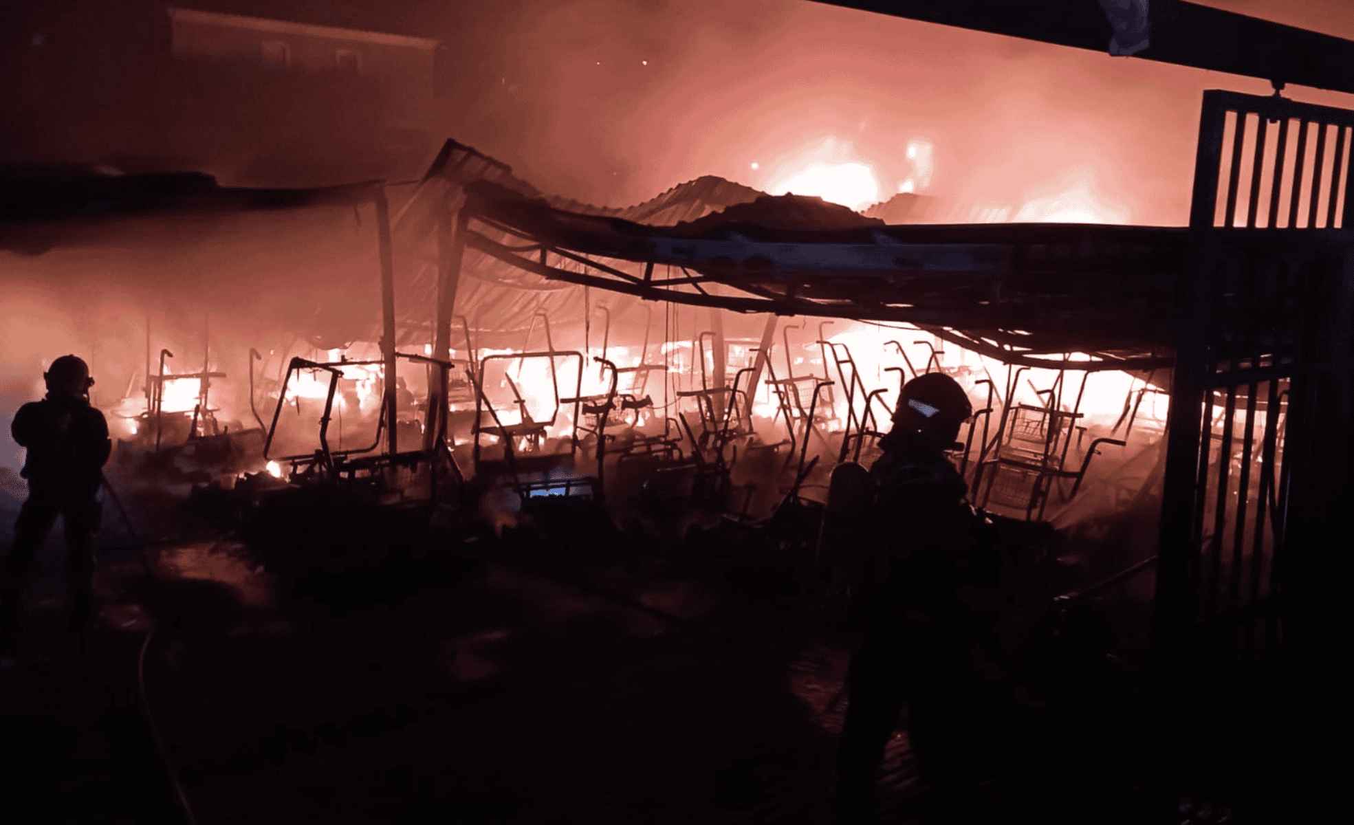 Imagen del incendio en el campo de golf de Guadalmina