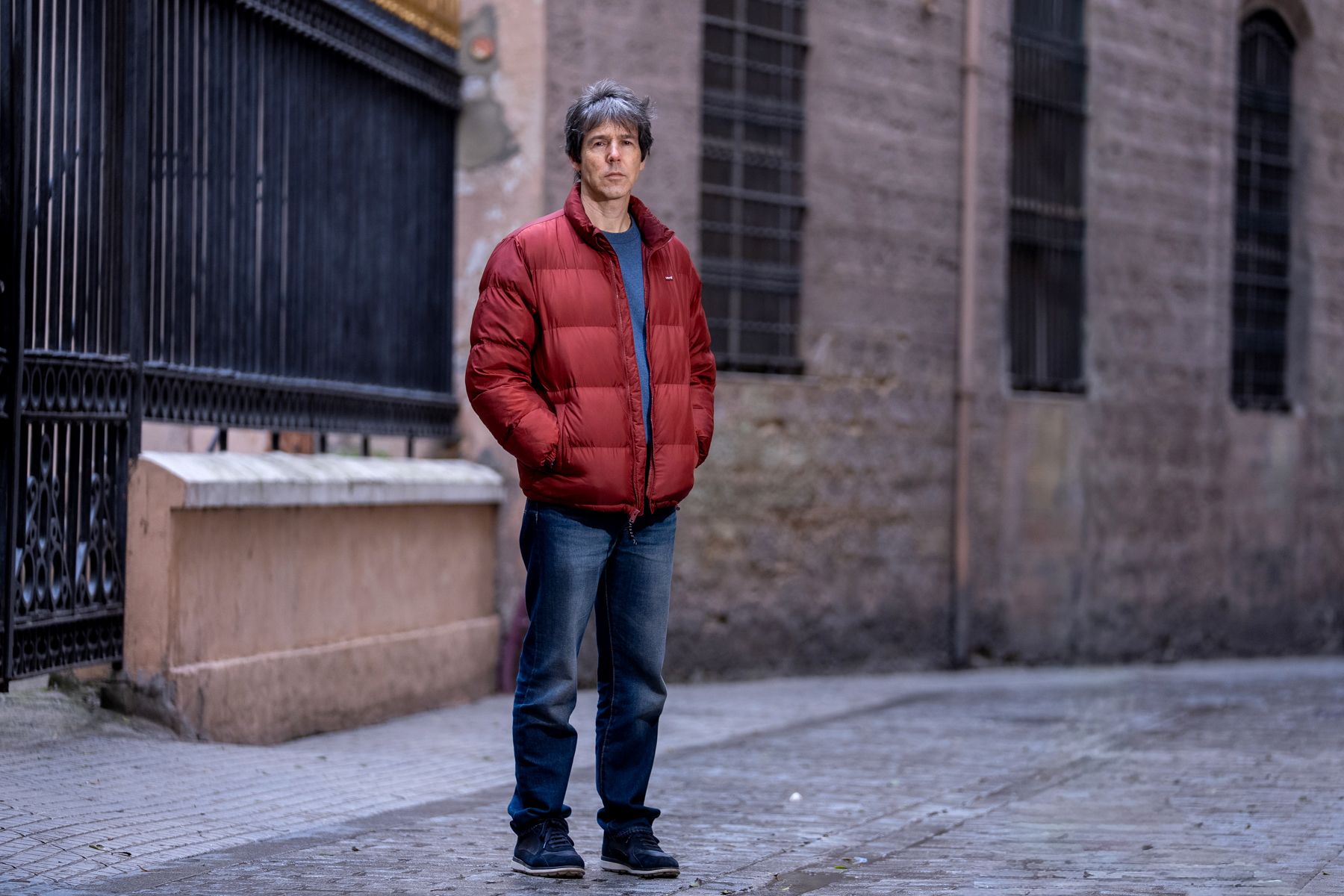 Ubaldo Cuadrado posa para lavozdelsur.es hablando sobre la denuncia a Rosalía por fumar en un podcast.