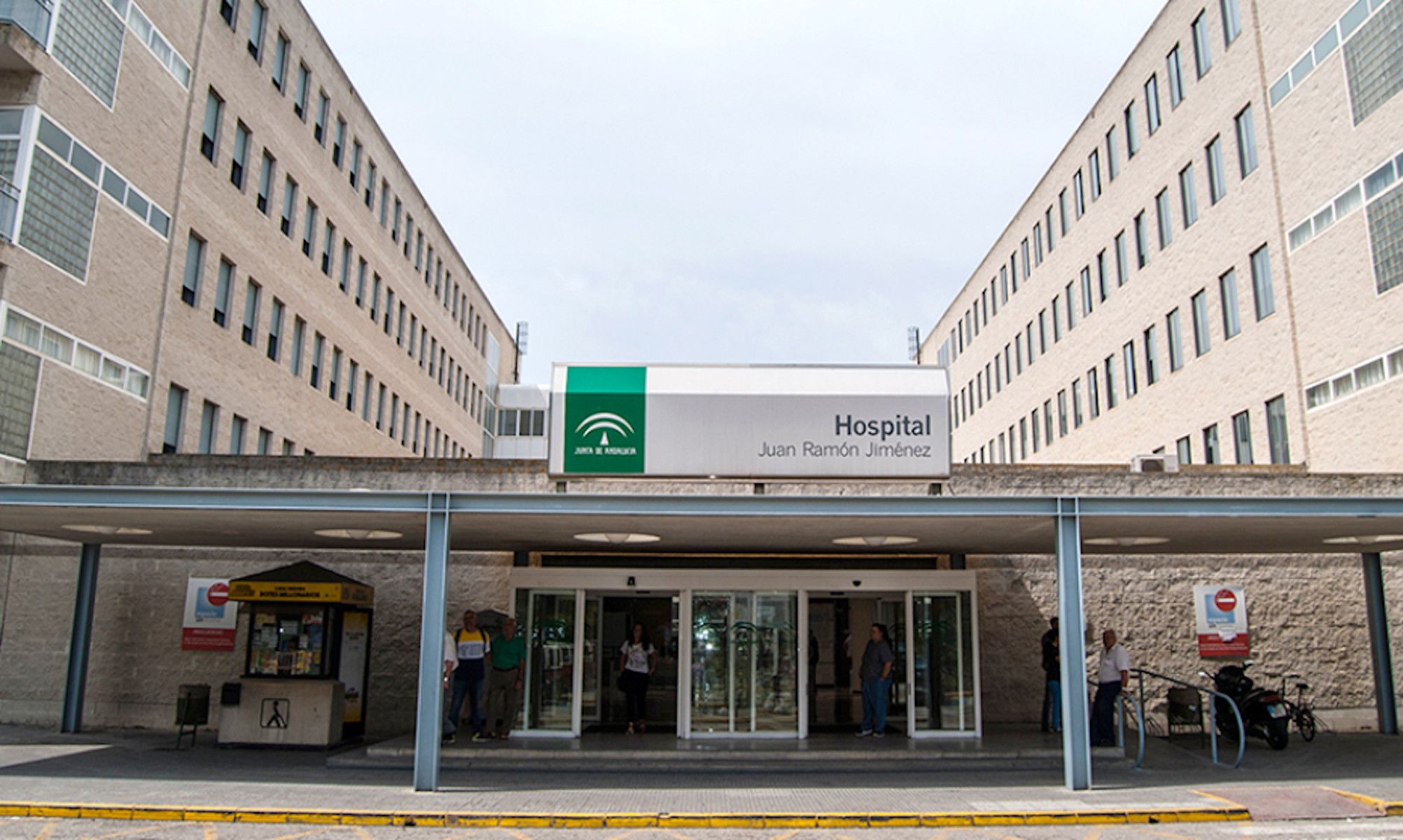 Hospital Juan Ramón Jiménez en Huelva, donde fueron trasladadas las personas heridas.