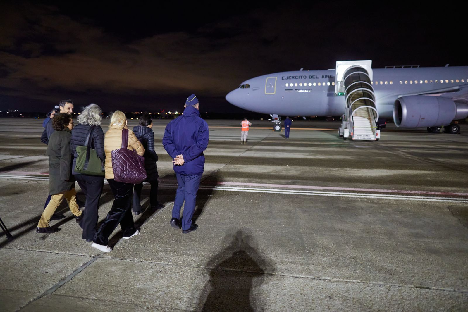  Llegada, este pasado viernes, a la base de Torrejón de un nuevo vuelo del Ejército del Aire con más de 250 españoles que se encontraban en Oriente Medio.
