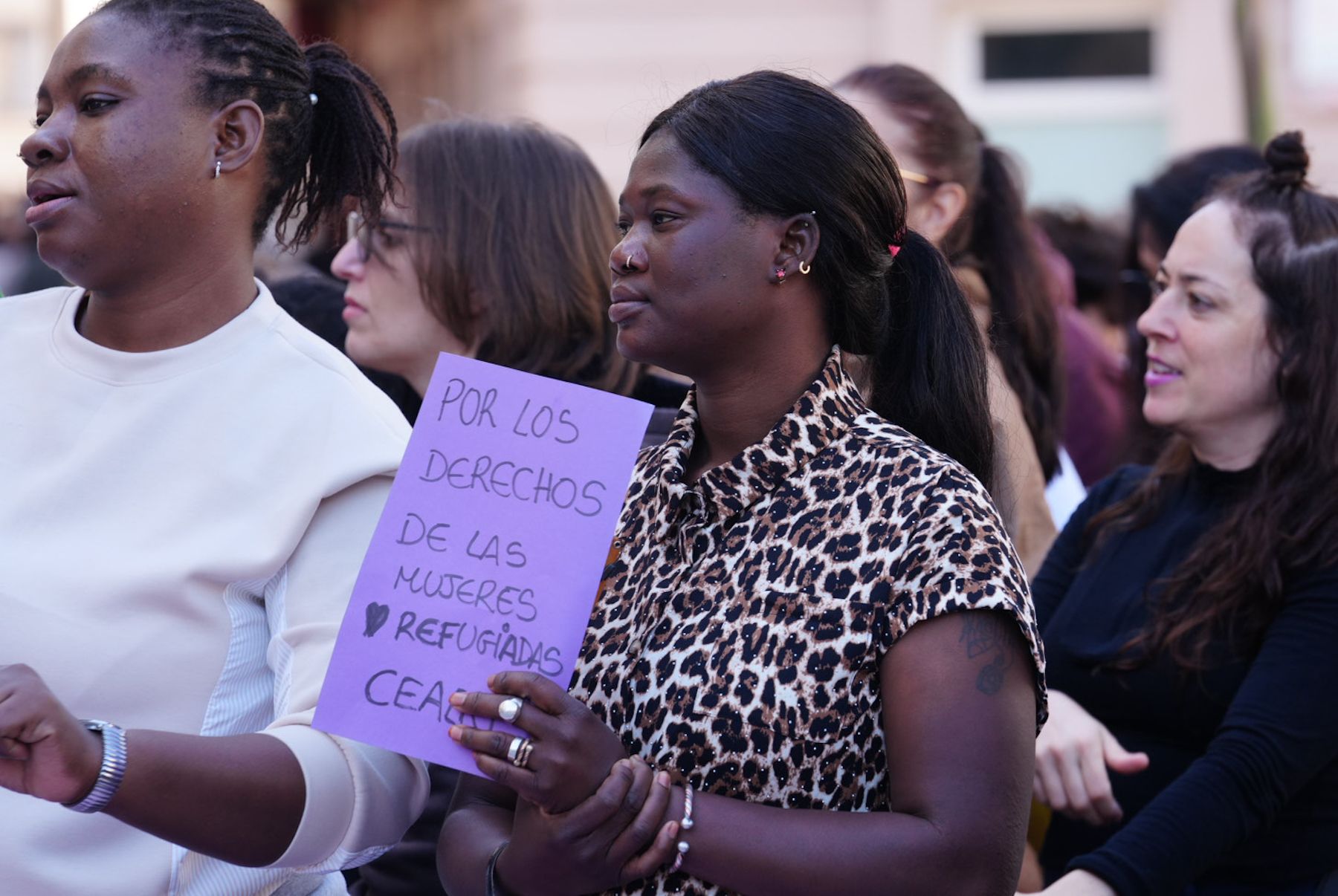 Pancartas por la igualdad en la manifestación del 8M en Cádiz
