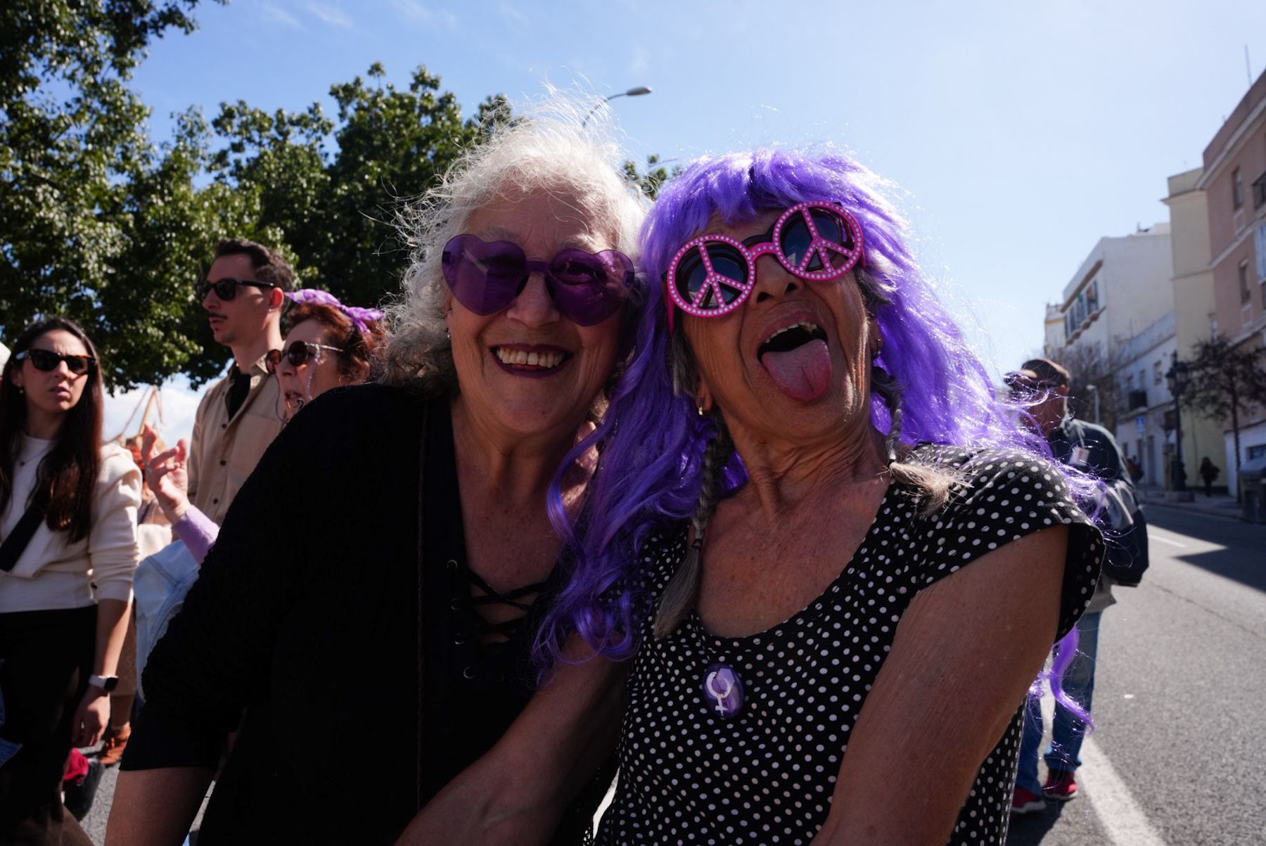 Pancartas por la igualdad en la manifestación del 8M en Cádiz