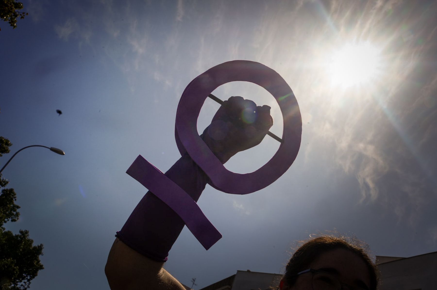 Pancartas por la igualdad en la manifestación del 8M en Cádiz