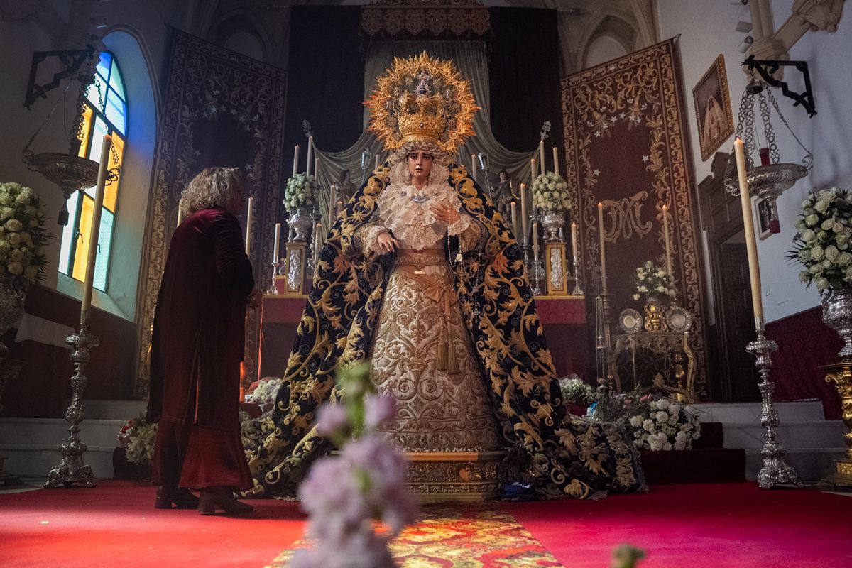 Así estuvo la Dolorosa lasaliana de besamanos en la Escuela de San José. 