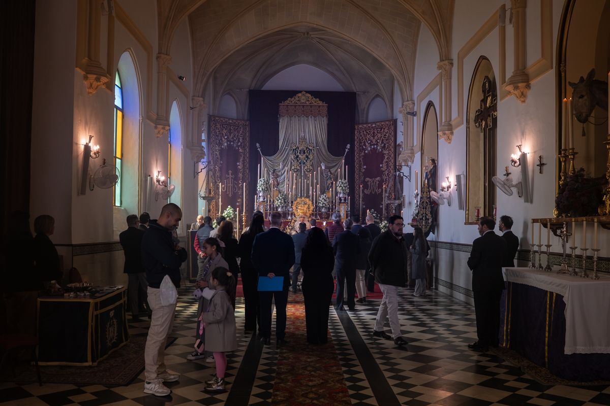 Ambiente en la capilla de la Escuela de San José. 