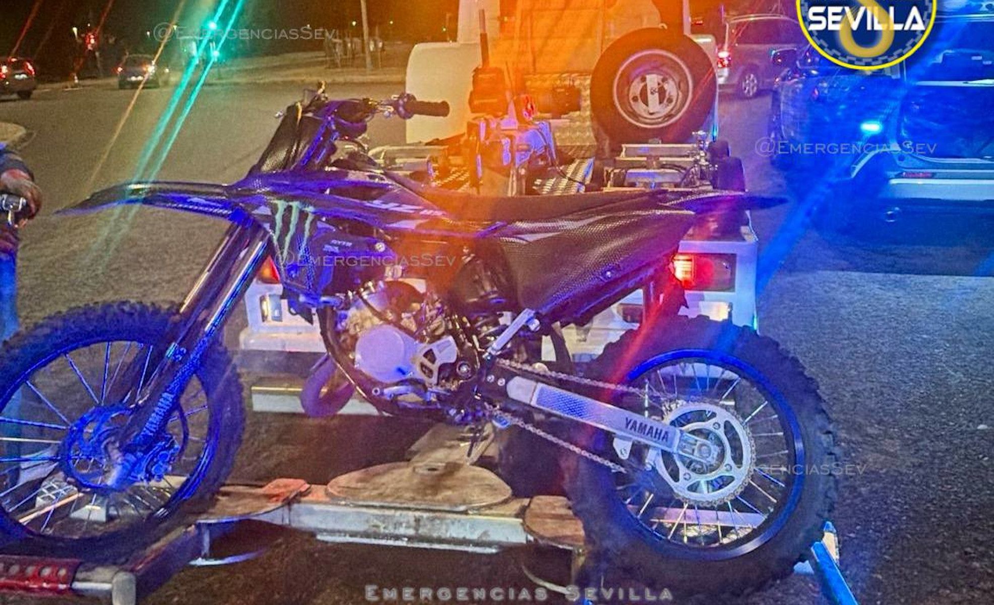 Moto de cross en la que circulaban dos niños de 11 años en Sevilla.