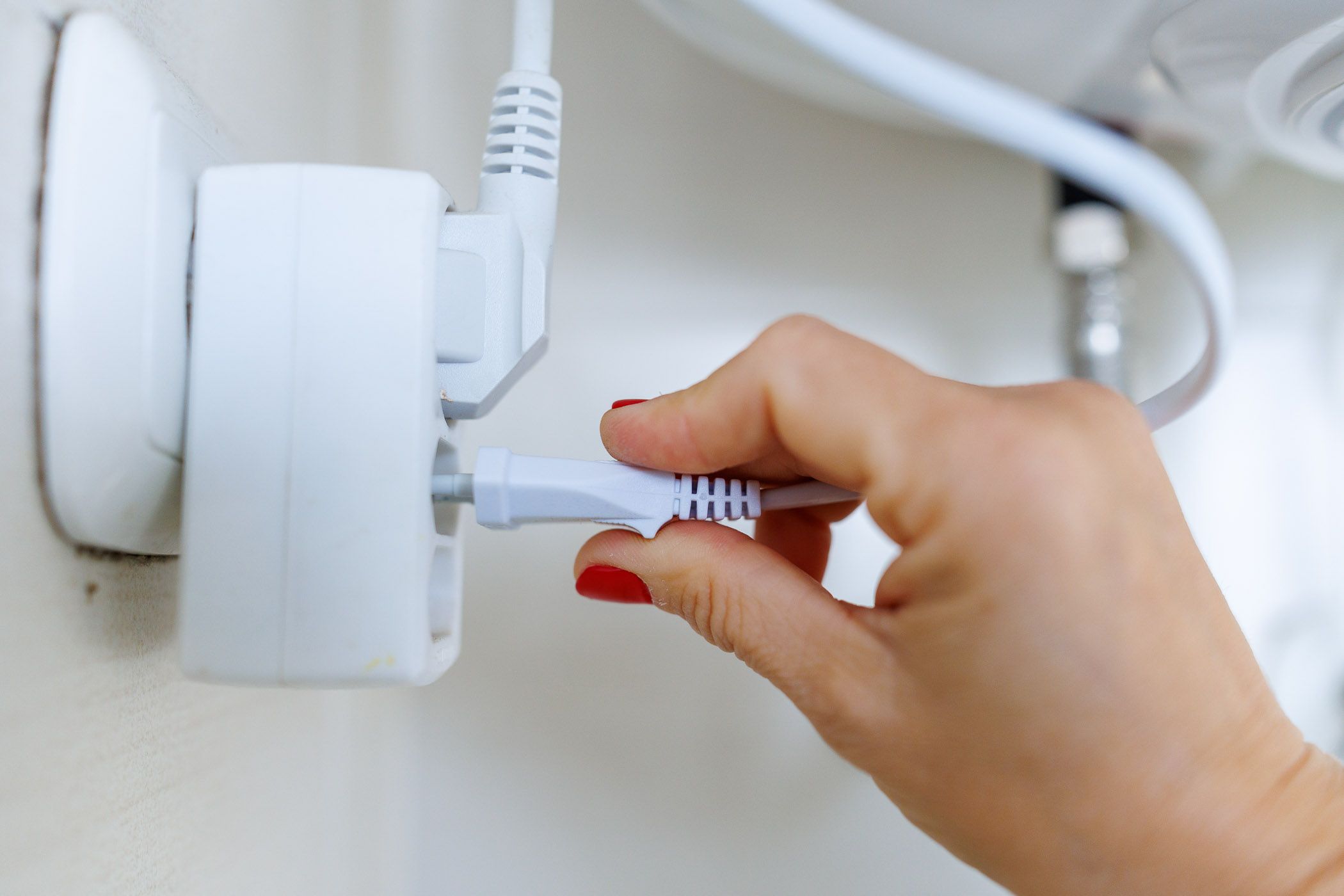 Un enchufe en una vivienda.