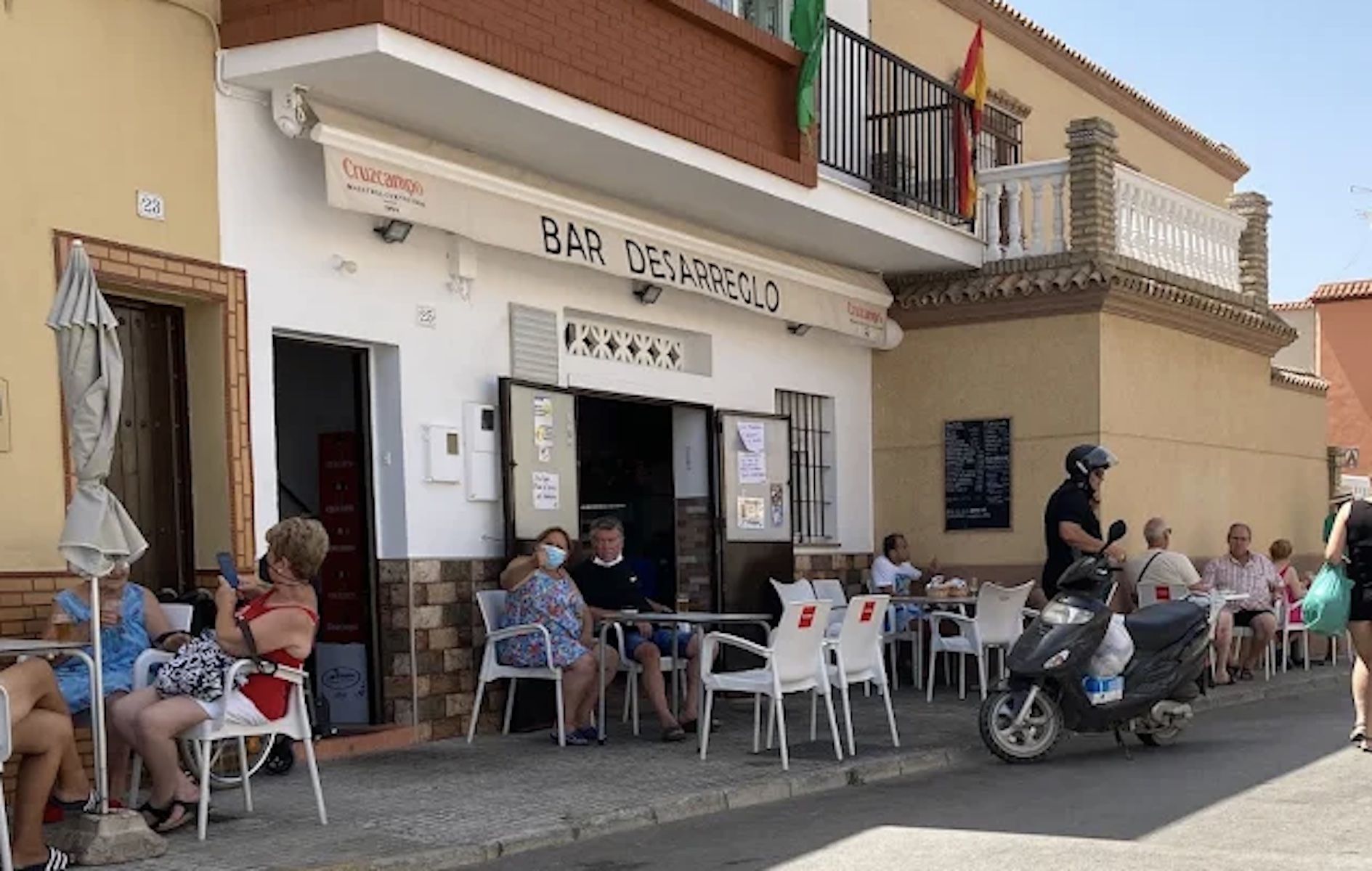 El bar El Desarreglo de Chipiona anuncia su cierre.
