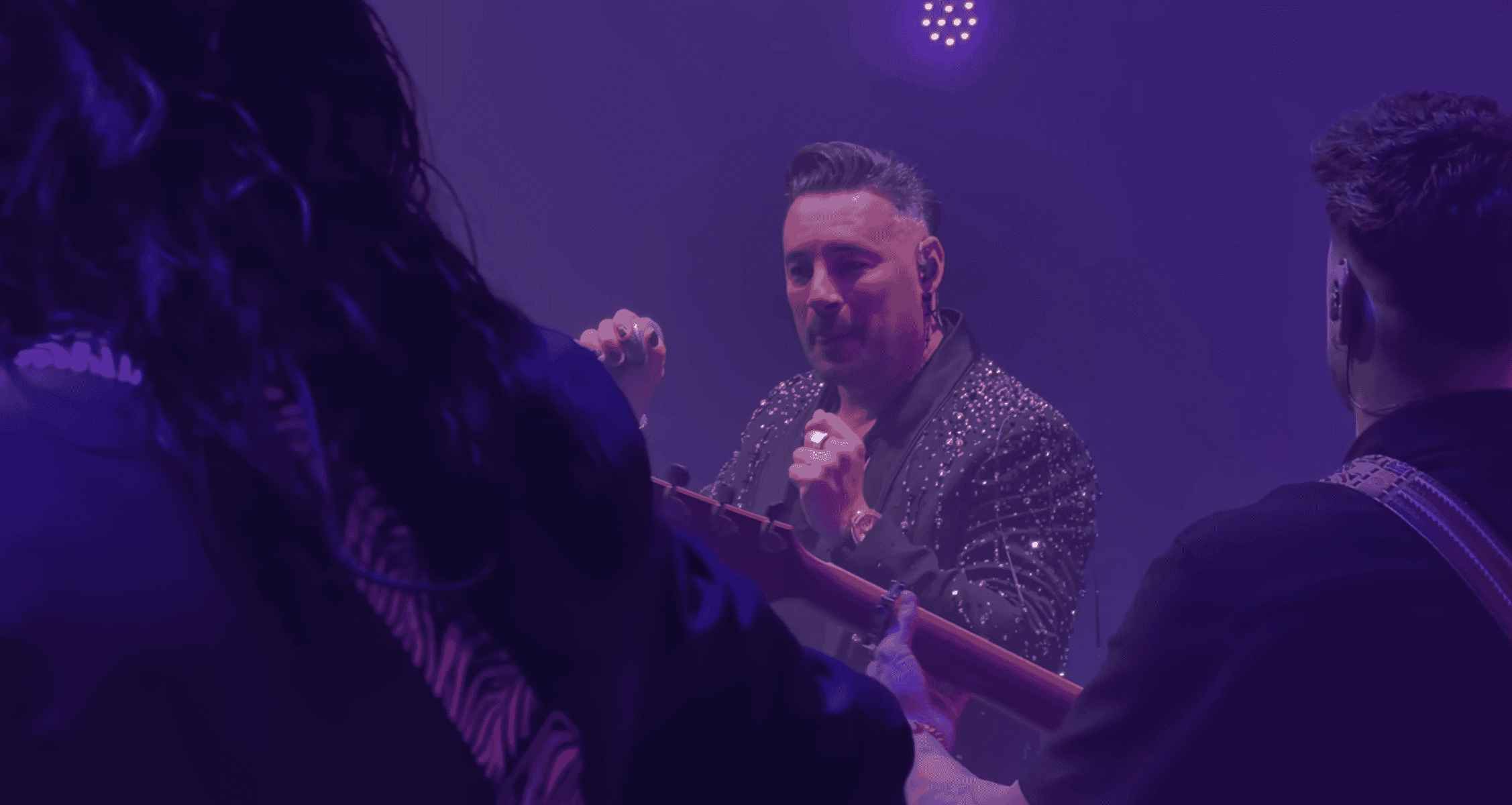 Andy Morales, en su concierto en La Línea en lo que ha sido su estreno en solitario.