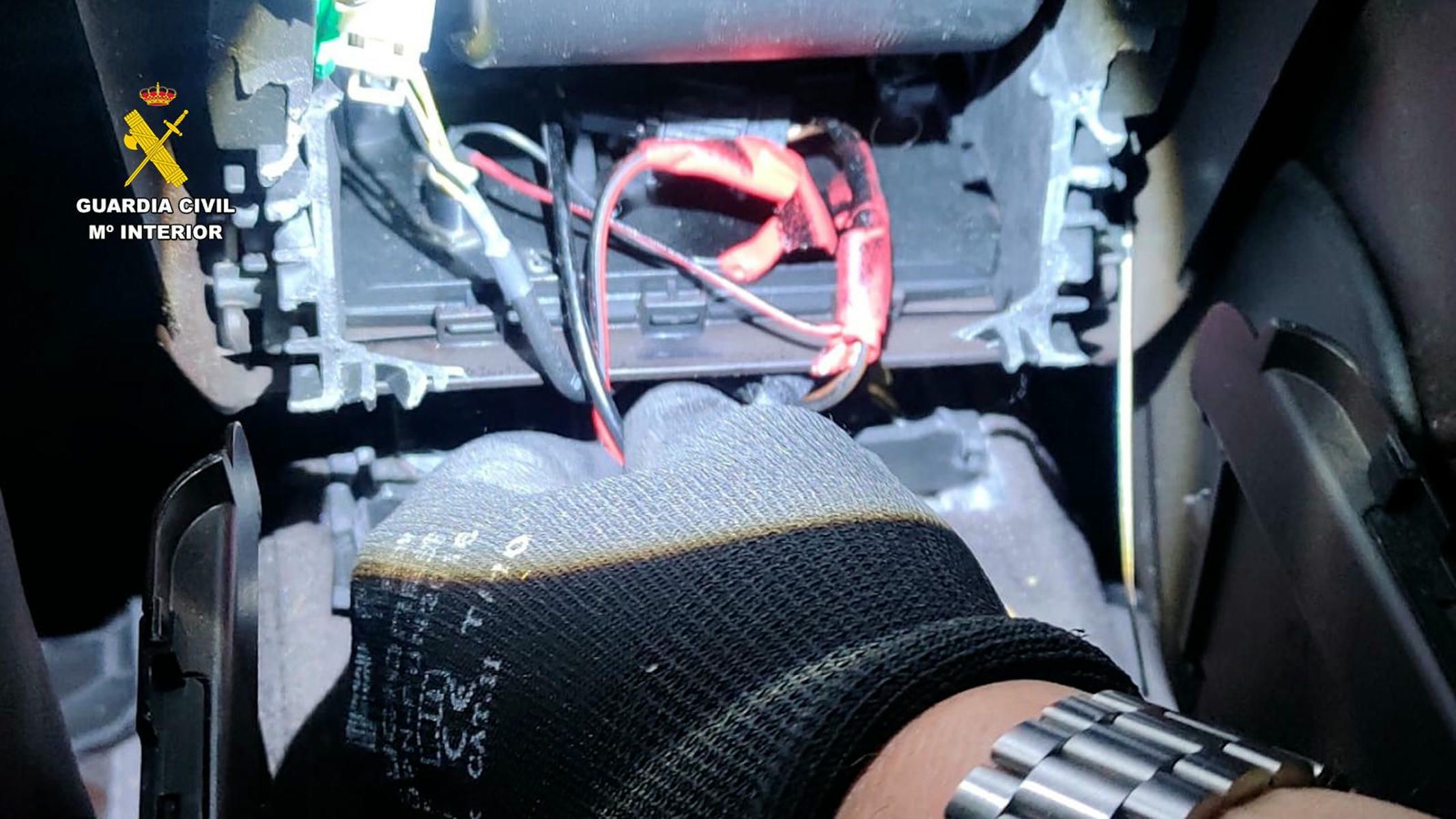 El sistema para el doble fondo. 