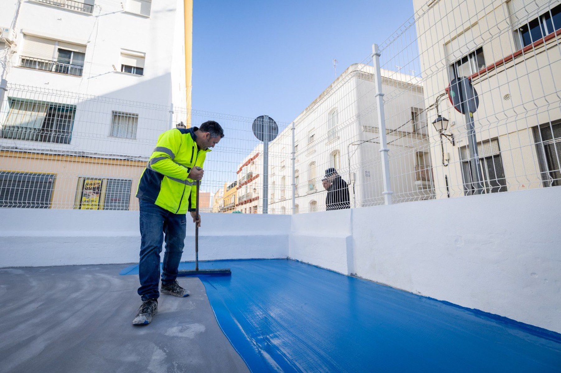 La plaza de Manolo Santander llega a la fase final de su renovación.