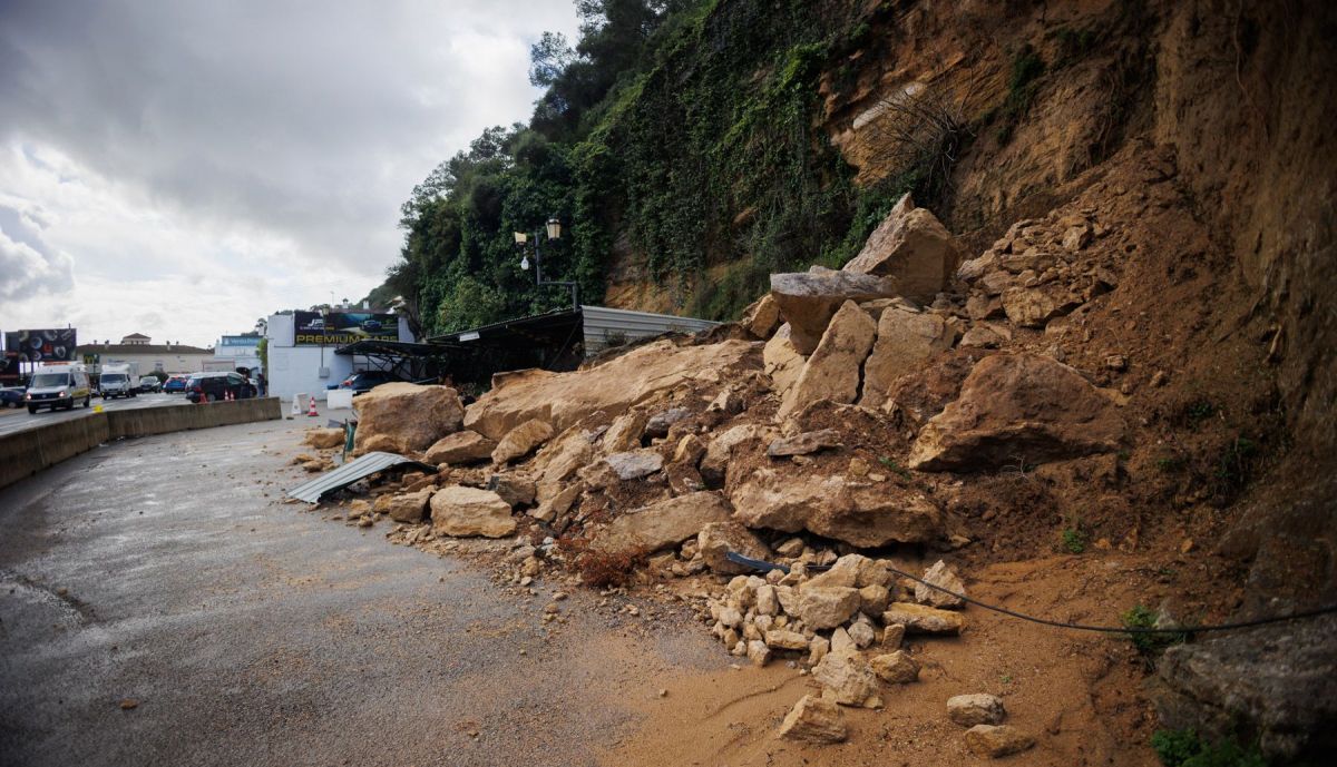 VENTA PINTO DESPRENDIMIENTO PIEDRA PARKING 7