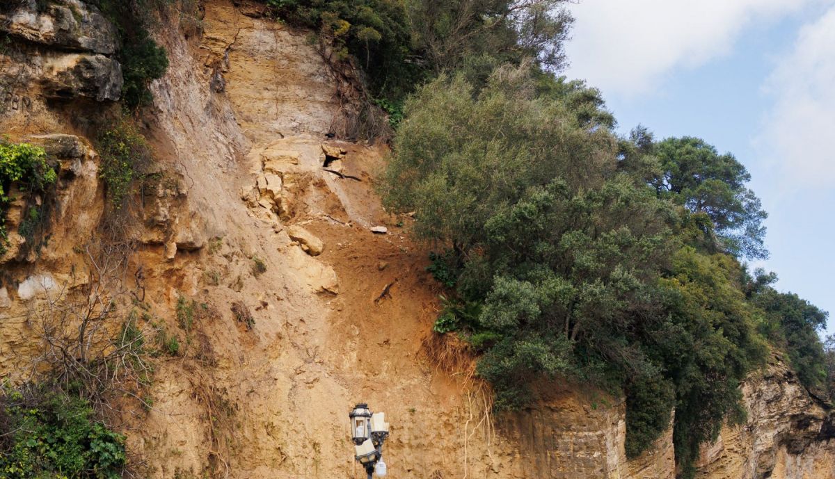 VENTA PINTO DESPRENDIMIENTO PIEDRA PARKING 9