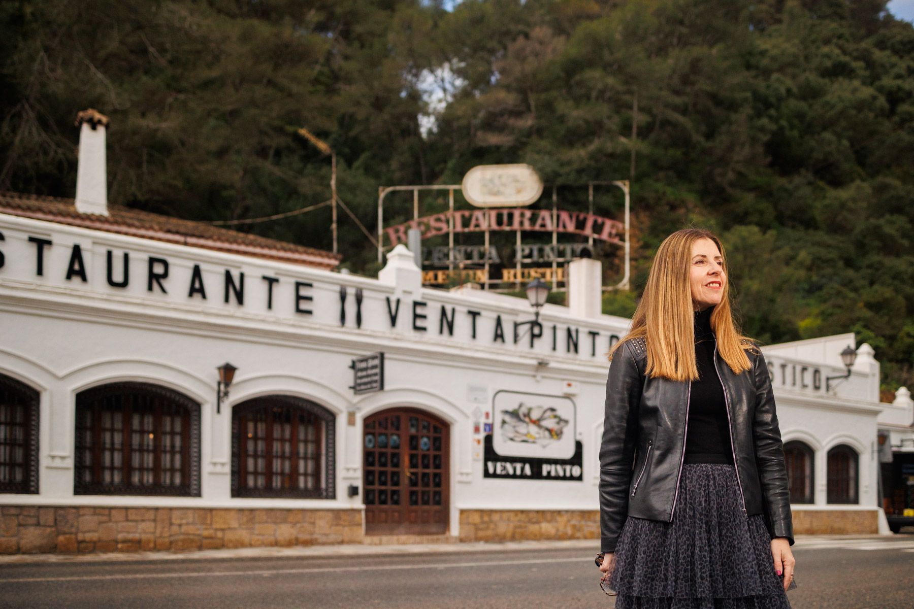 Cristina Pinto García, quinta generación que continúa con el legado familiar en la Venta Pinto, en La Barca de Vejer.