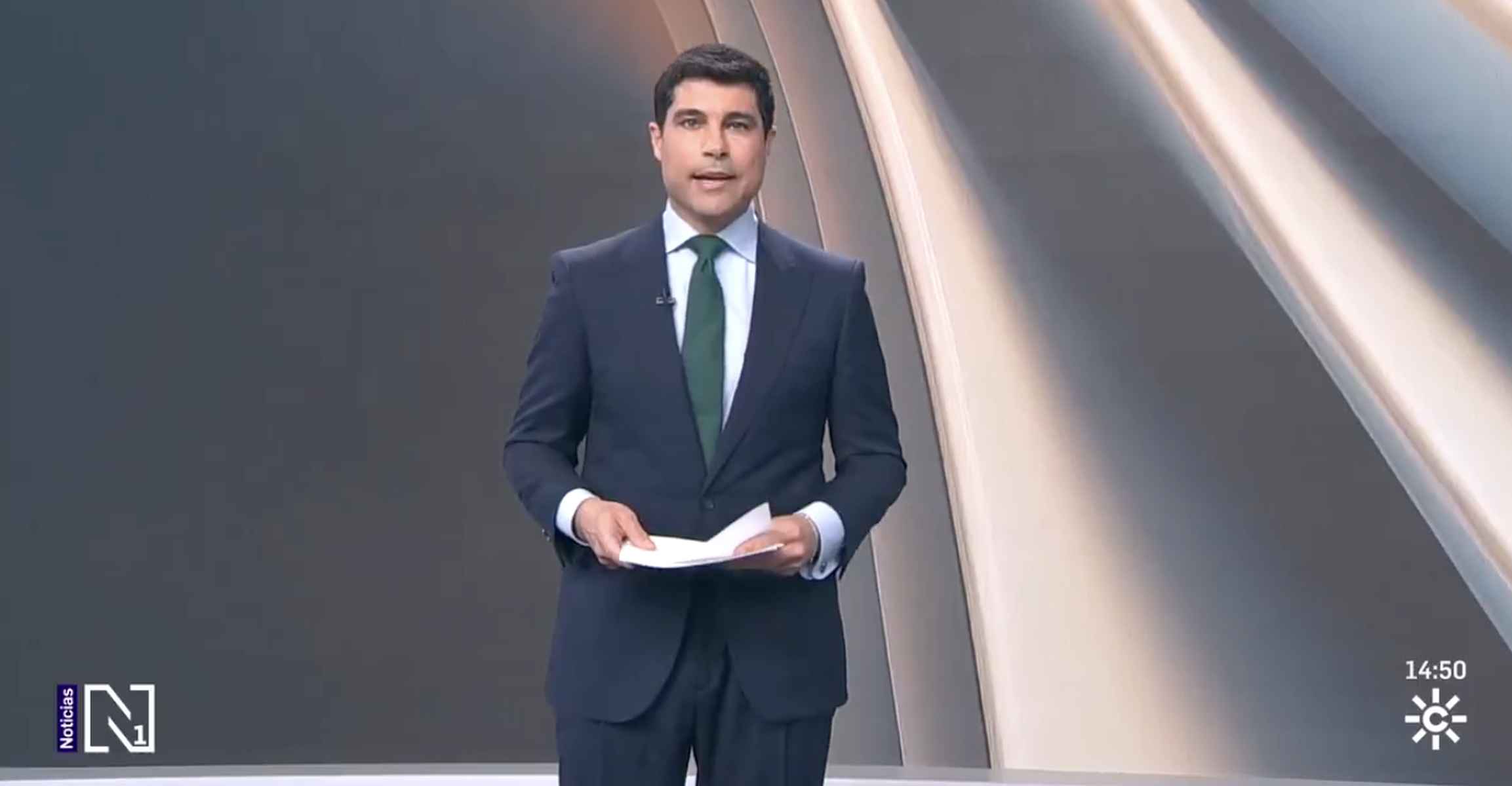 José Antonio Rodríguez, presentando un informativo de Canal Sur.