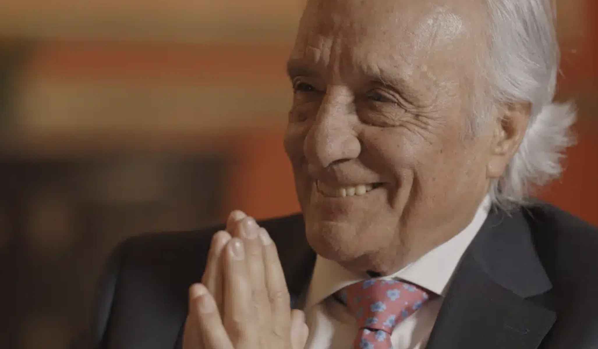 El veterano periodista Raúl del Pozo ha fallecido a los 89 años de edad.