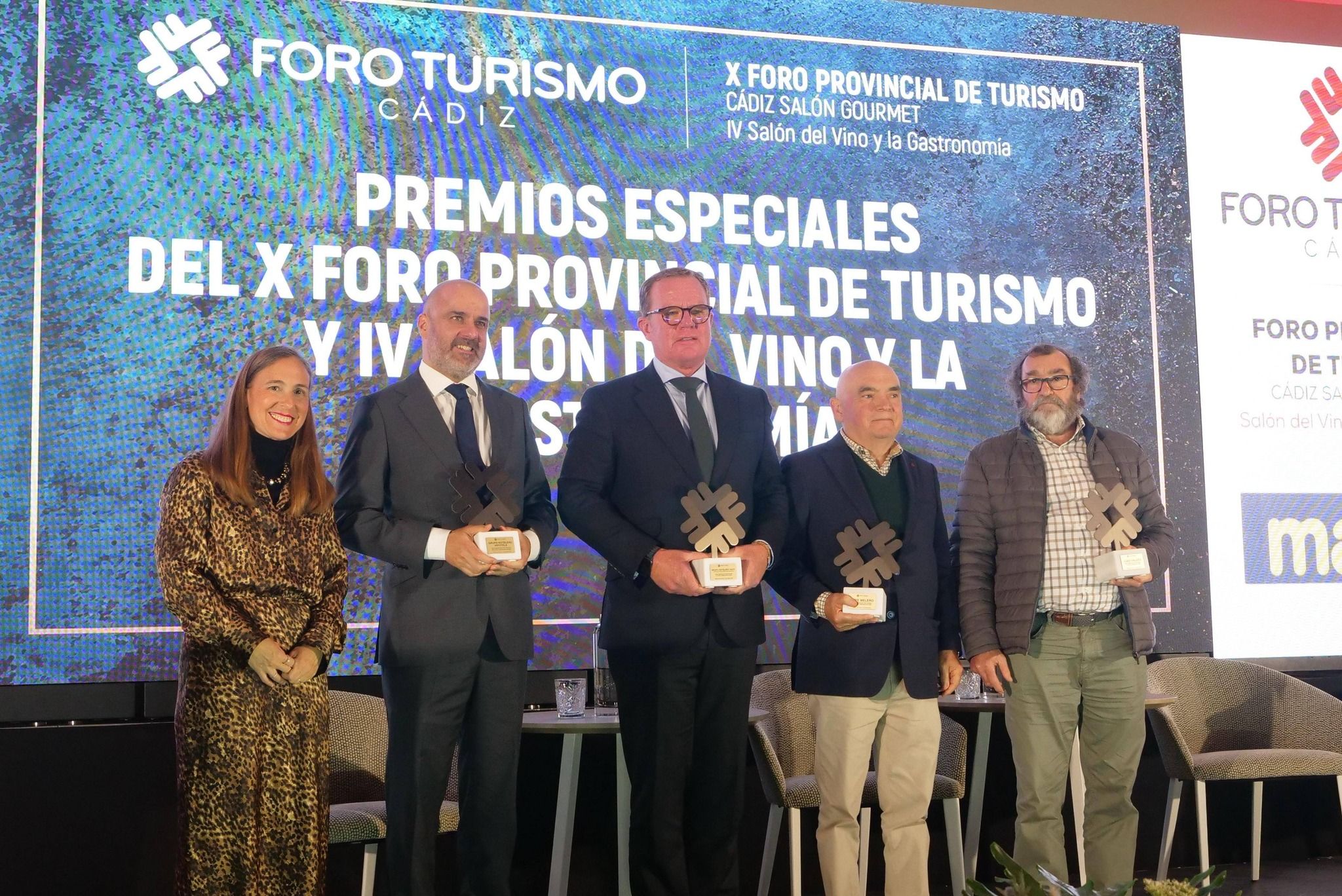 Todos los premiados en el Foro Provincial de Turismo.