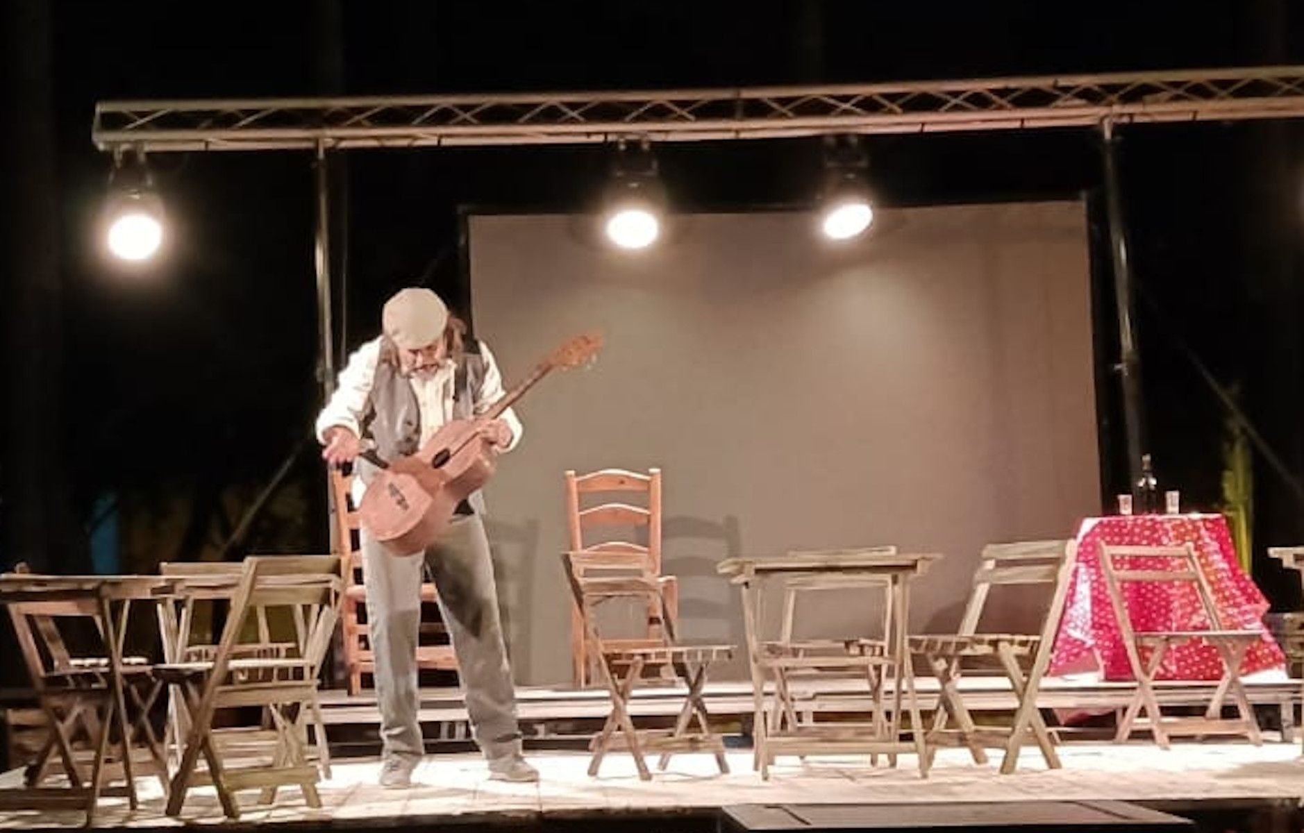 Representación de 'El Testigo', una de las obras programadas en el Teatro La Gotera de Lazotea en Jerez.