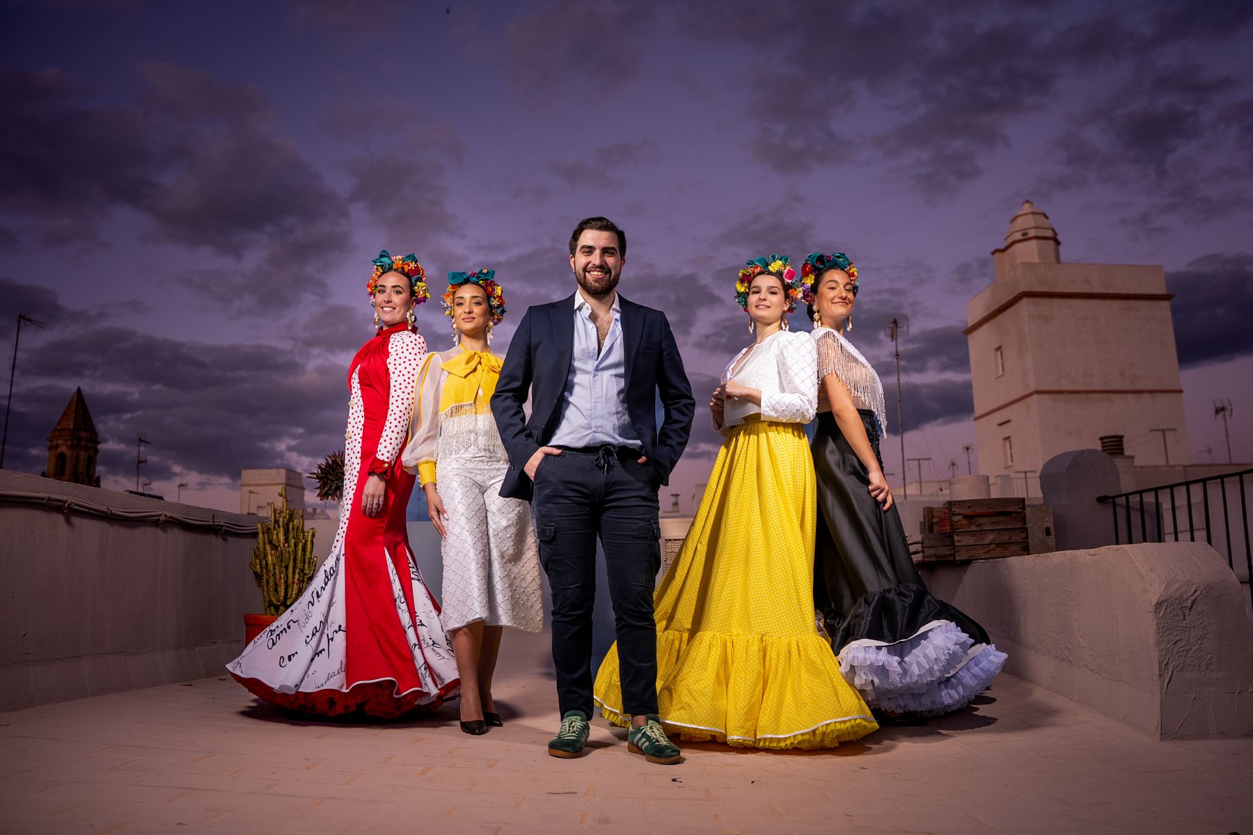 Adrián Marín, con cuatro modelos en la azotea de Cádiz.