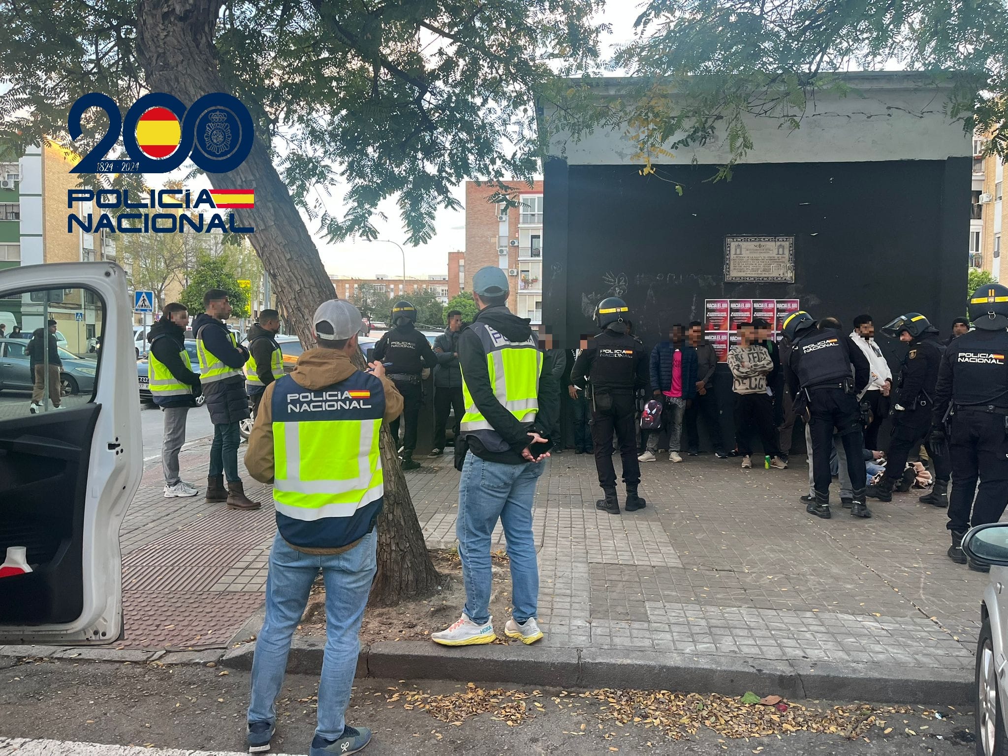 Despliegue de la Policía en El Cerezo.