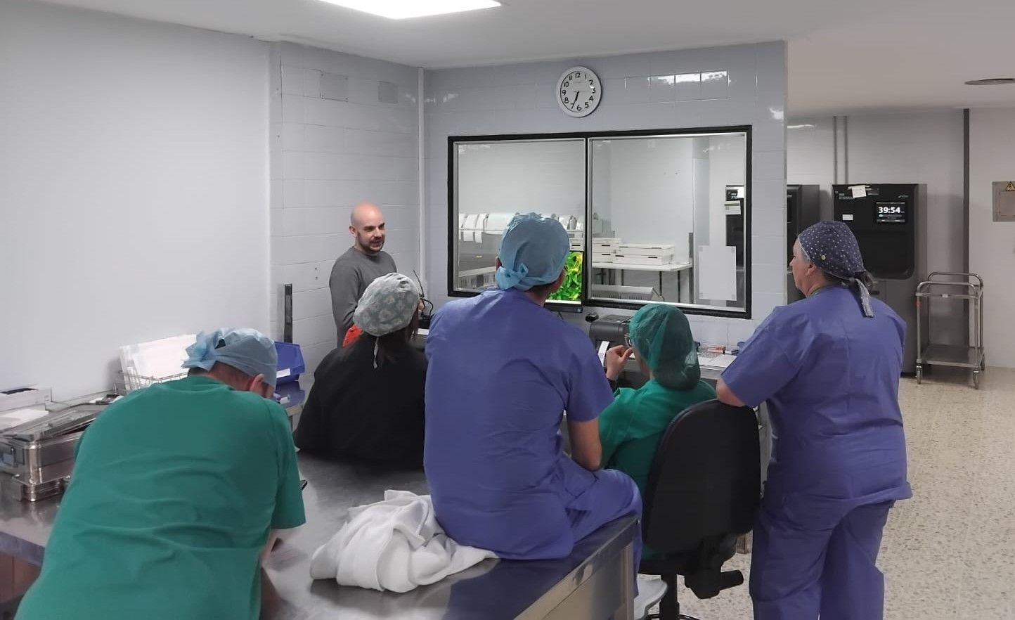 El Hospital Universitario Puerta del Mar de Cádiz estrena un nuevo sistema de trazabilidad automatizada en su Central de Esterilización.