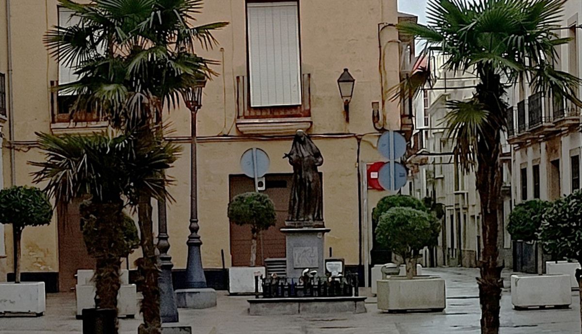 Monumento Santa Ángela de la Cruz, vista general..