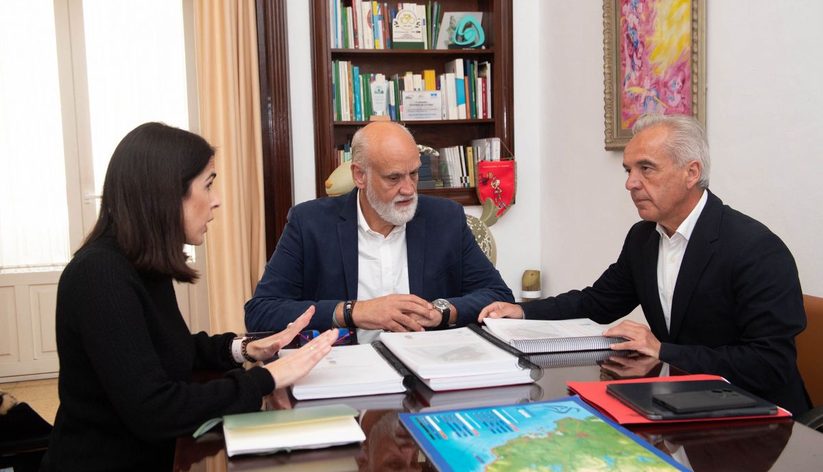 Así se ha logrado identificar la existencia de 47 caminos públicos en el término municipal de Villaluenga, con una longitud total de 69 kilómetros. 