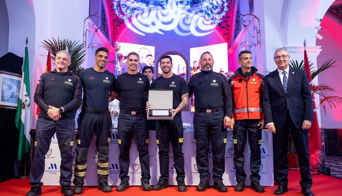 Entrega de premios a los efectivos sobresalientes por su labor.