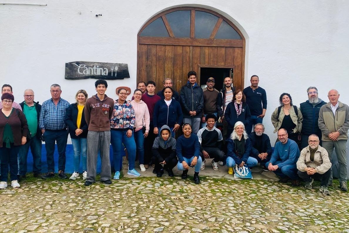 Miembros de la Fundación Savia en Freixo do Meio.