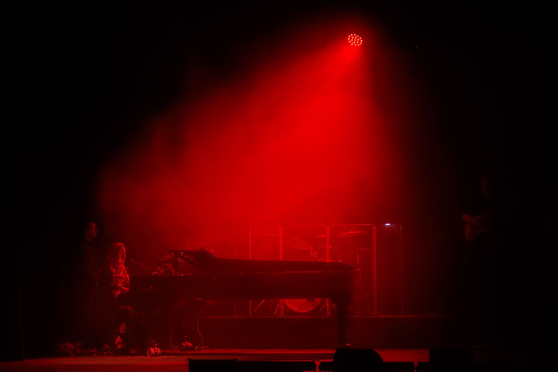 Con 'Mujeres cantan a Lola Flores', las artistas rinden homenaje a La Faraona con su música y vestuario