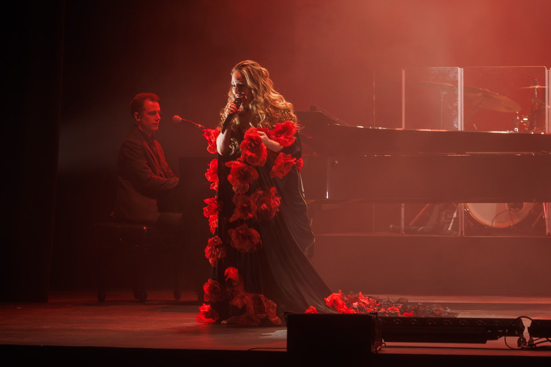 Con 'Mujeres cantan a Lola Flores', las artistas rinden homenaje a La Faraona con su música y vestuario