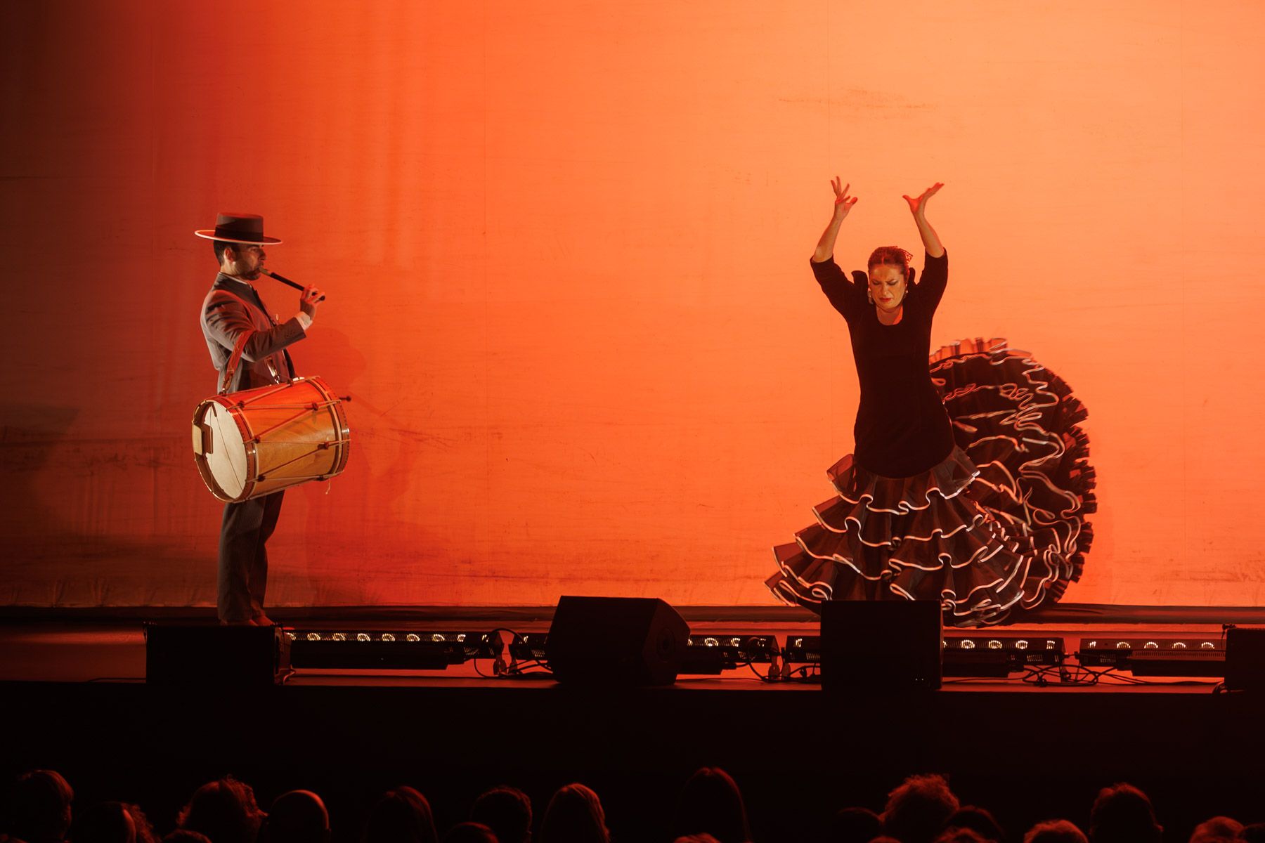 Con 'Mujeres cantan a Lola Flores', las artistas rinden homenaje a La Faraona con su música y vestuario