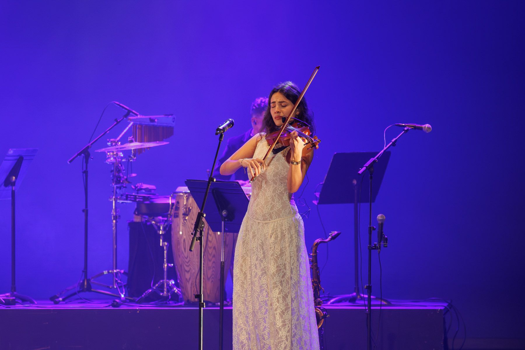 Con 'Mujeres cantan a Lola Flores', las artistas rinden homenaje a La Faraona con su música y vestuario