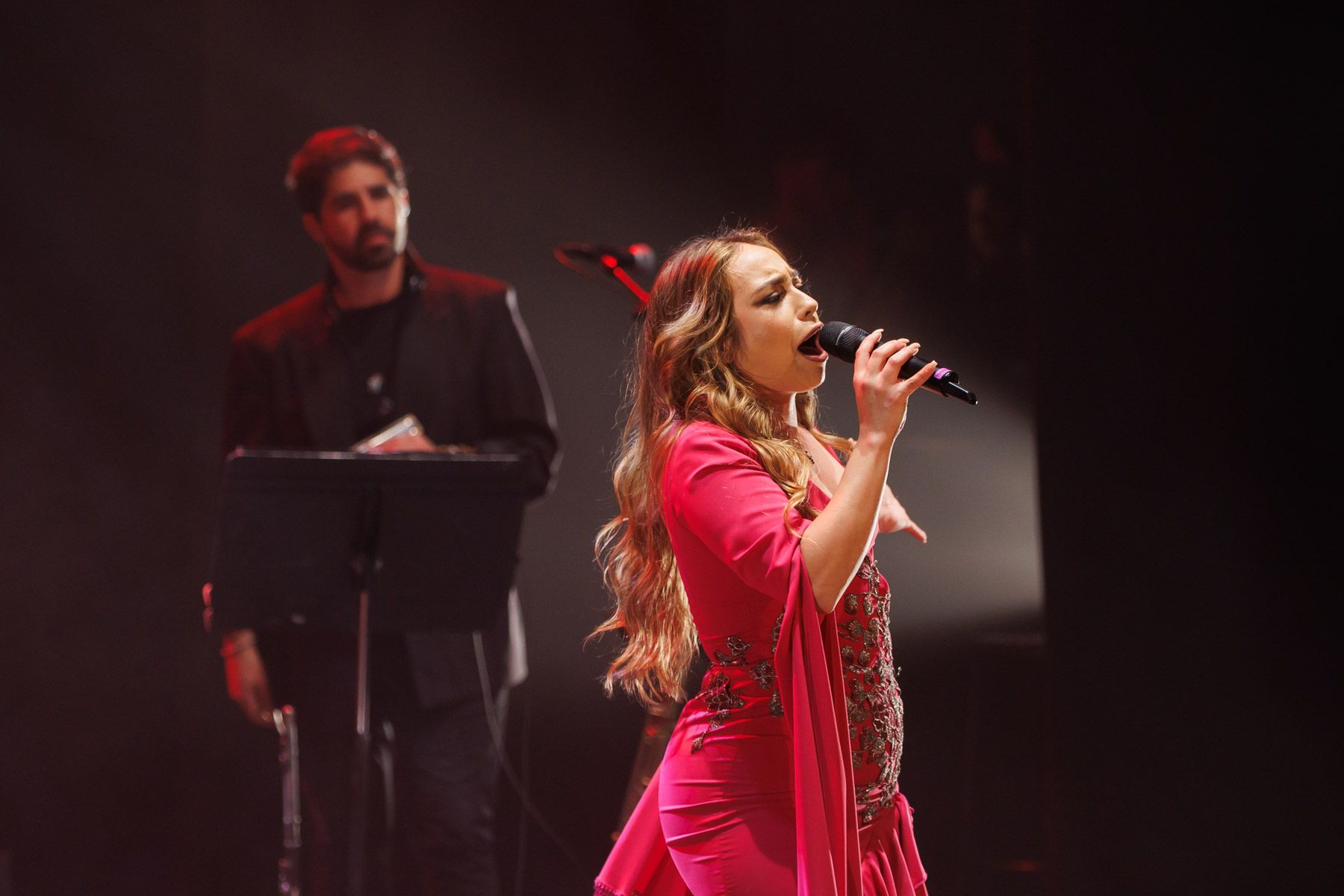 Con 'Mujeres cantan a Lola Flores', las artistas rinden homenaje a La Faraona con su música y vestuario