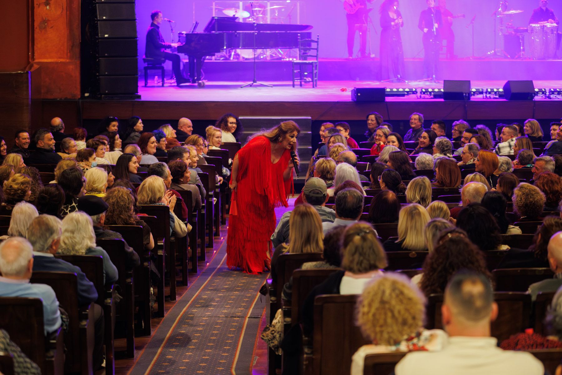 Con 'Mujeres cantan a Lola Flores', las artistas rinden homenaje a La Faraona con su música y vestuario